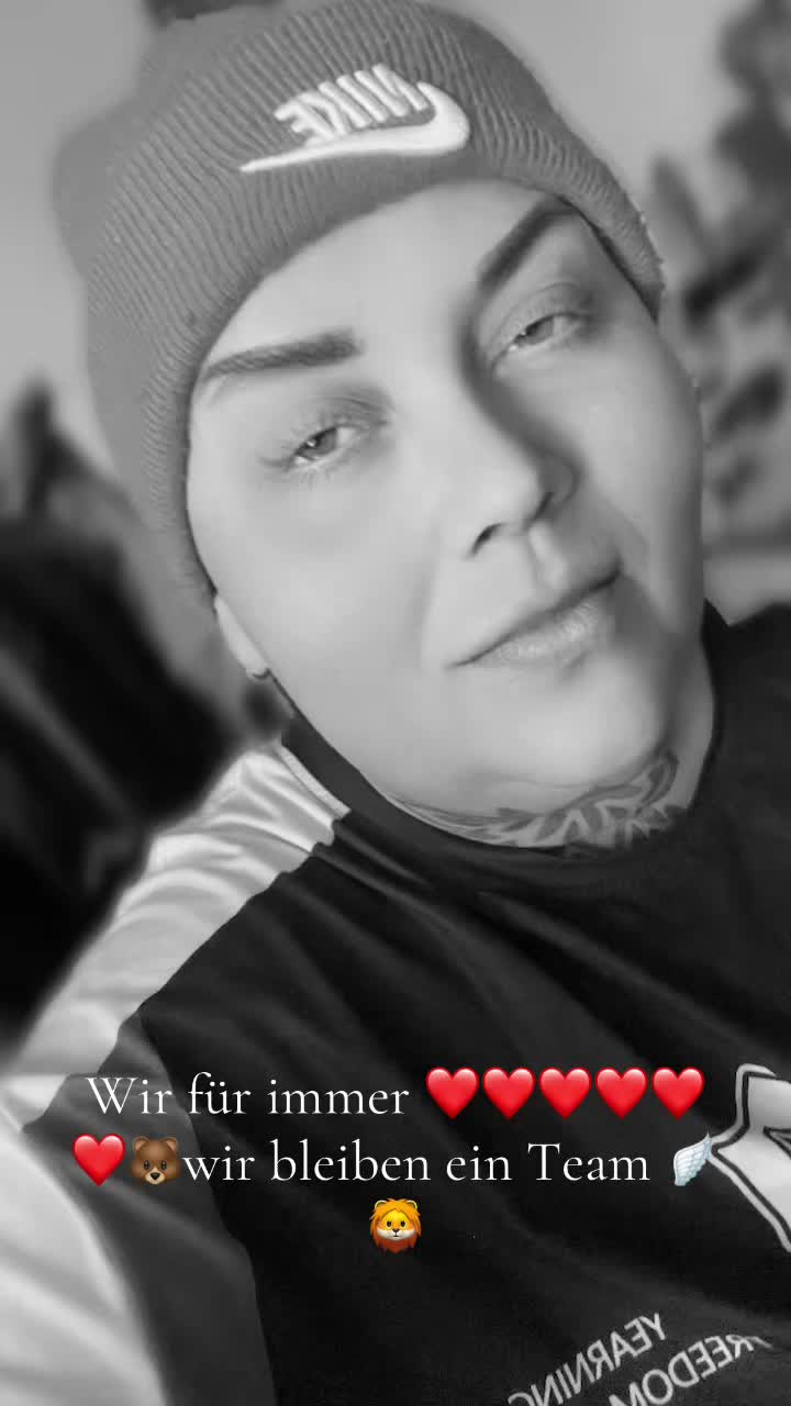 @Queen4ever1985 🎗️🎀