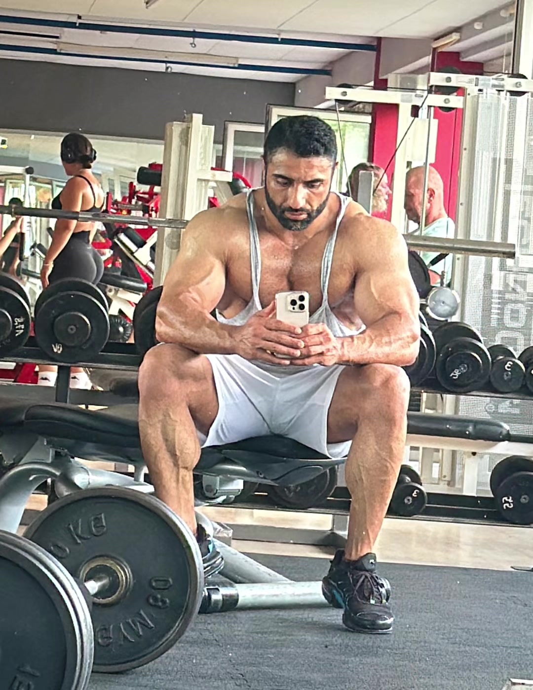 @Bodylikeomid