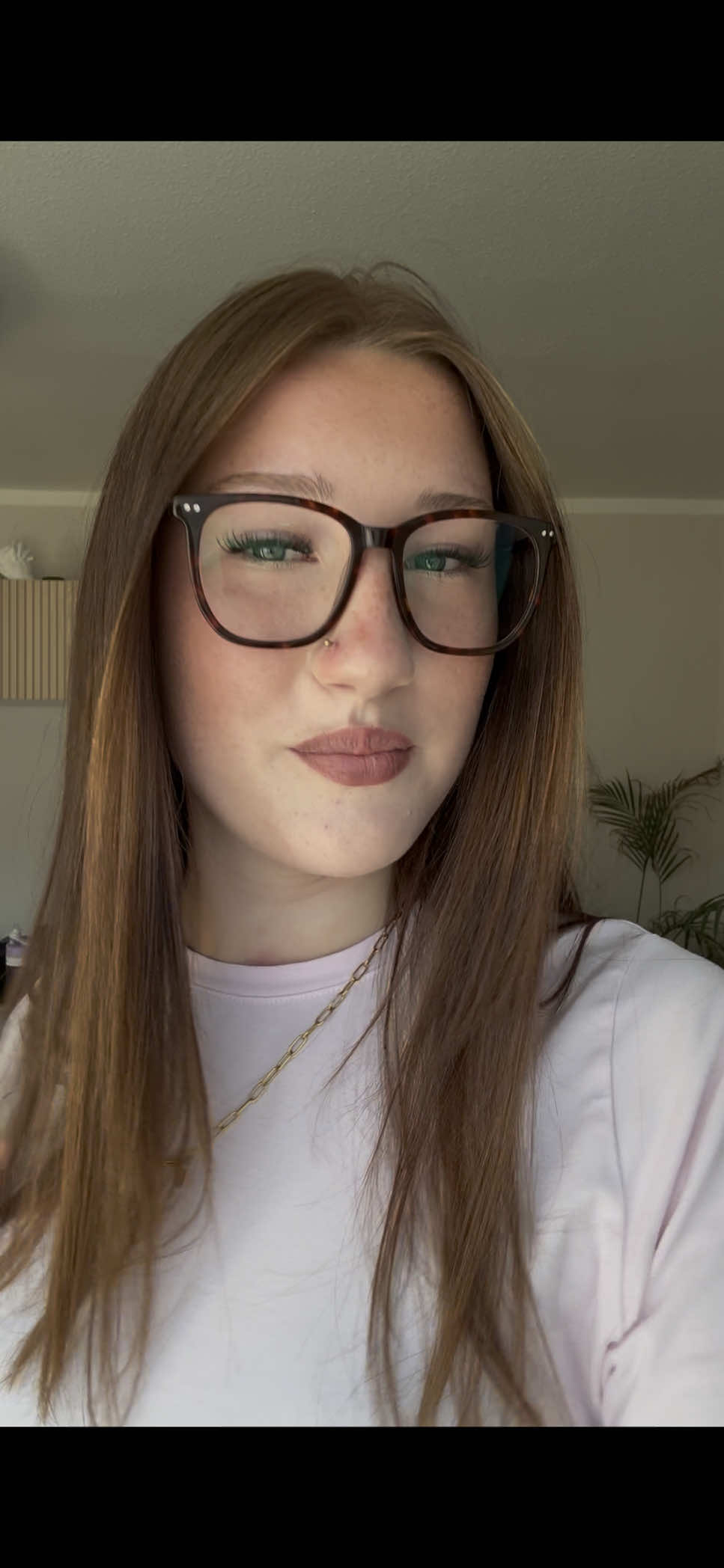 @ᴘʜɪʟɪɴᴇ⋆