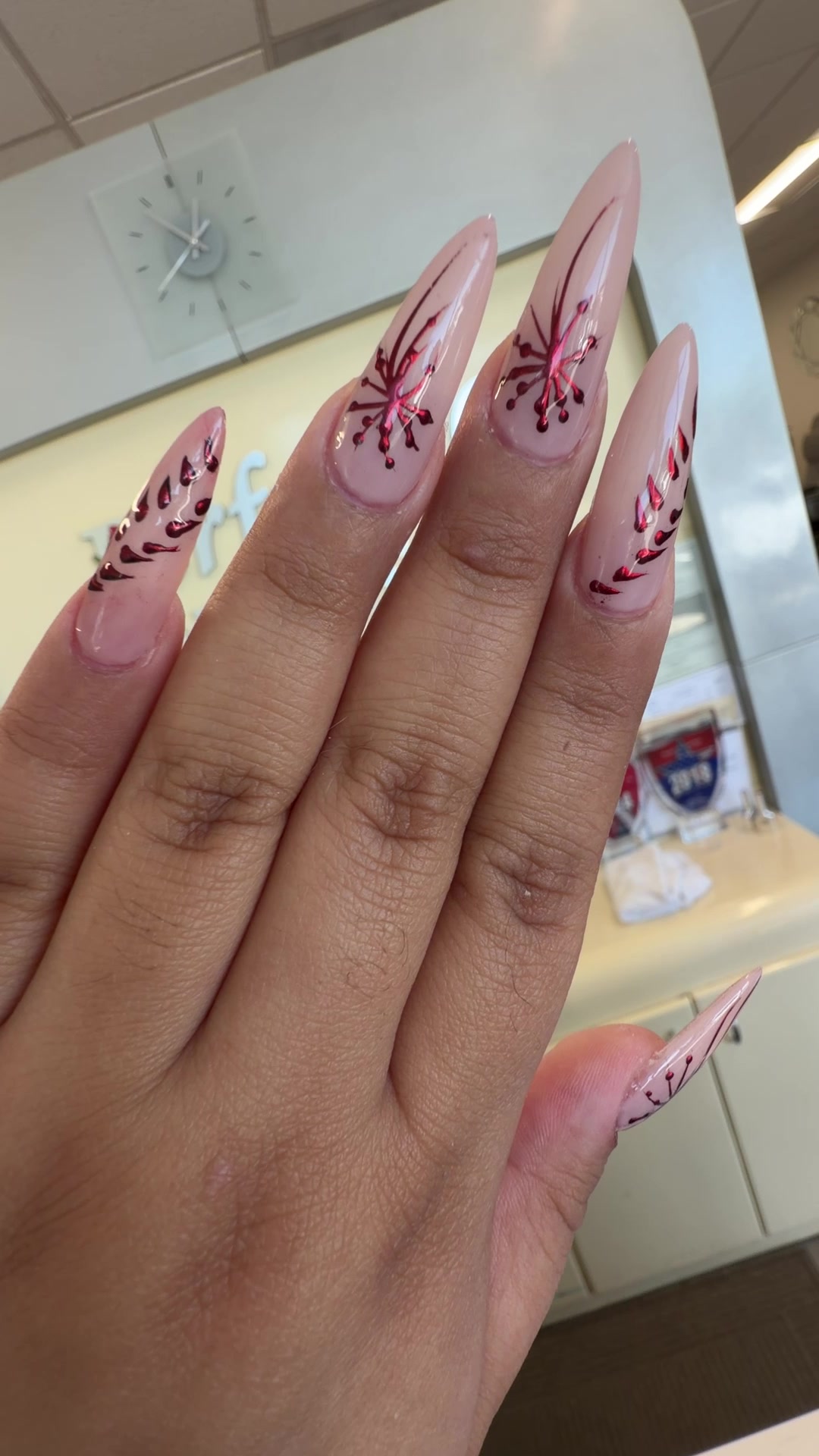 @Perfect10Nailspa