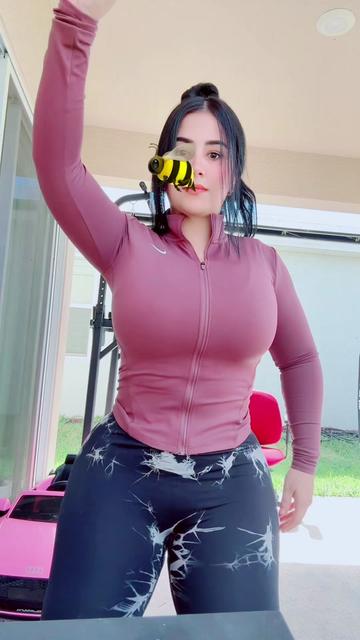 @MARi❤️🐝