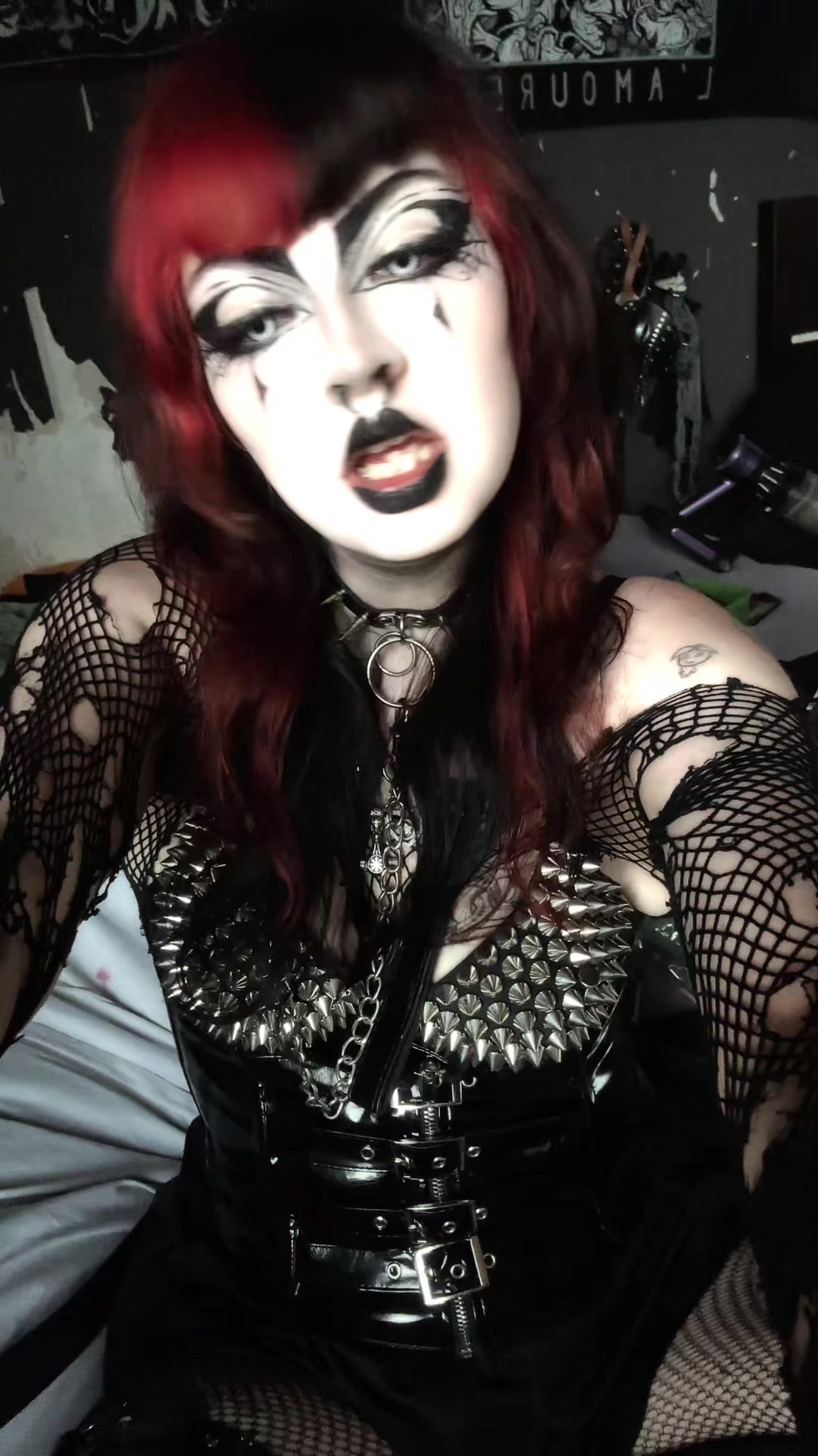 @Vampia🖤