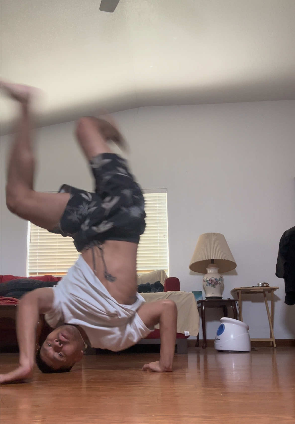 @joveeczen
