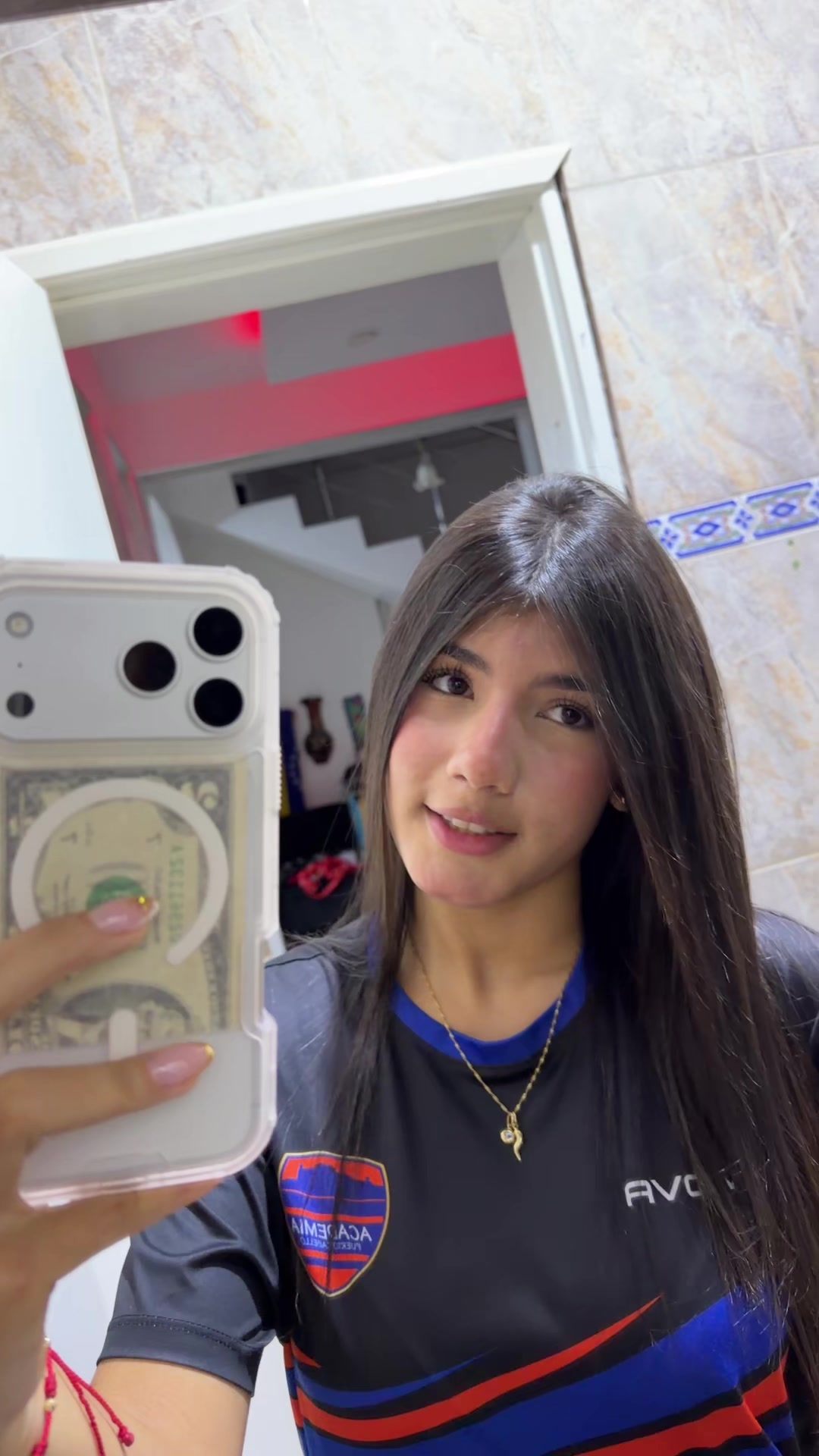 @Marianny