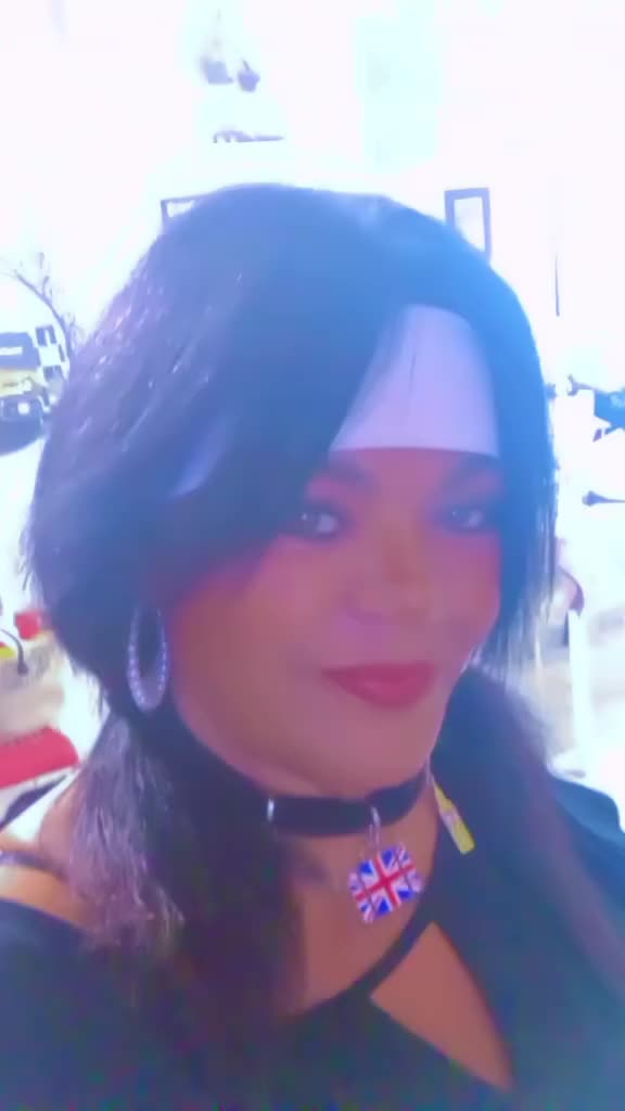 @isabellascotella