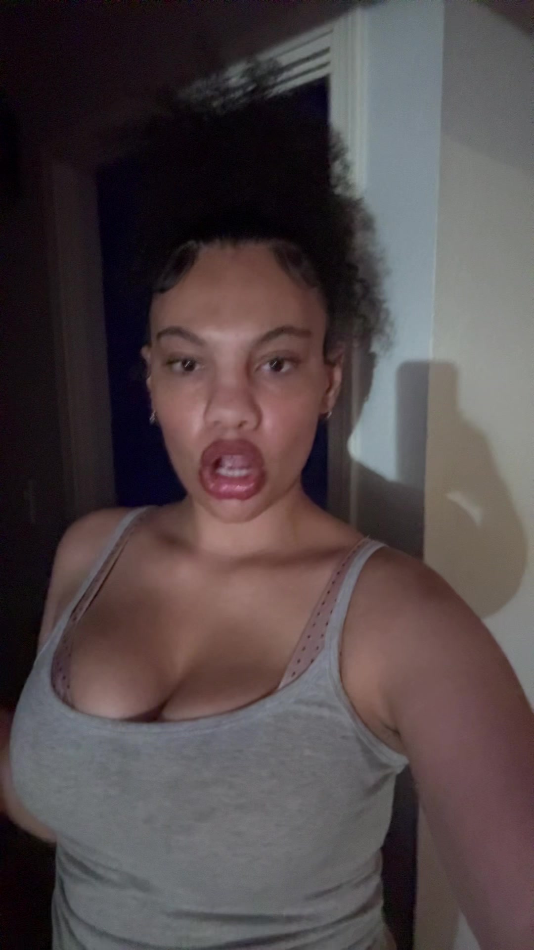 @𝒟𝑜𝓃𝓎𝒶💋
