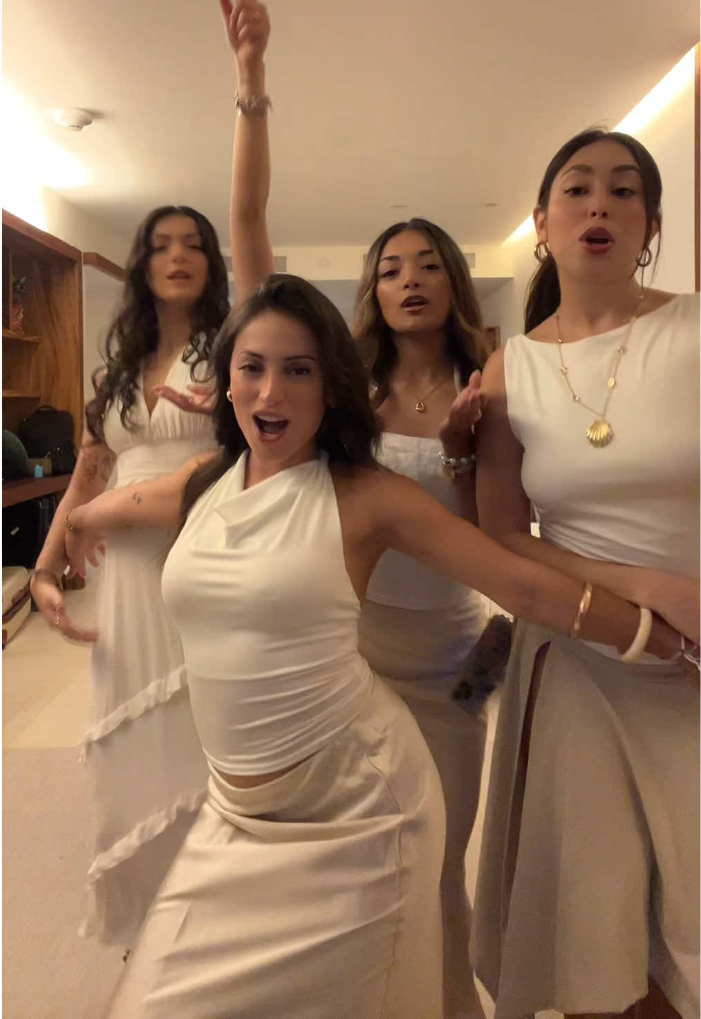 @camila mu&ntilde;oz