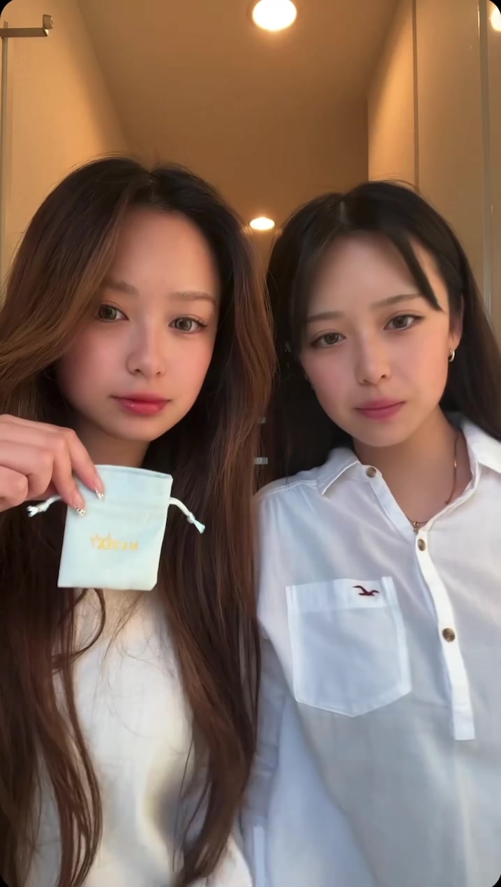 @Luna