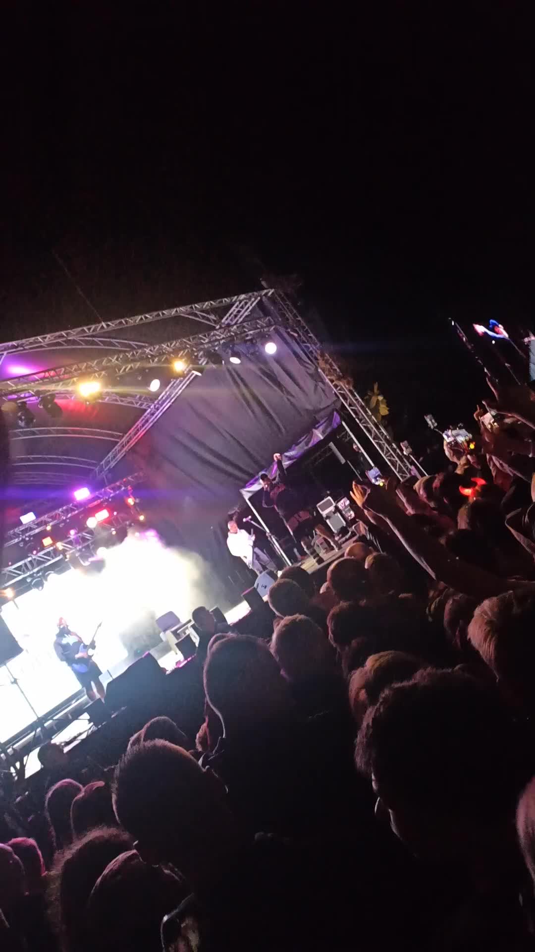 @Pawełek