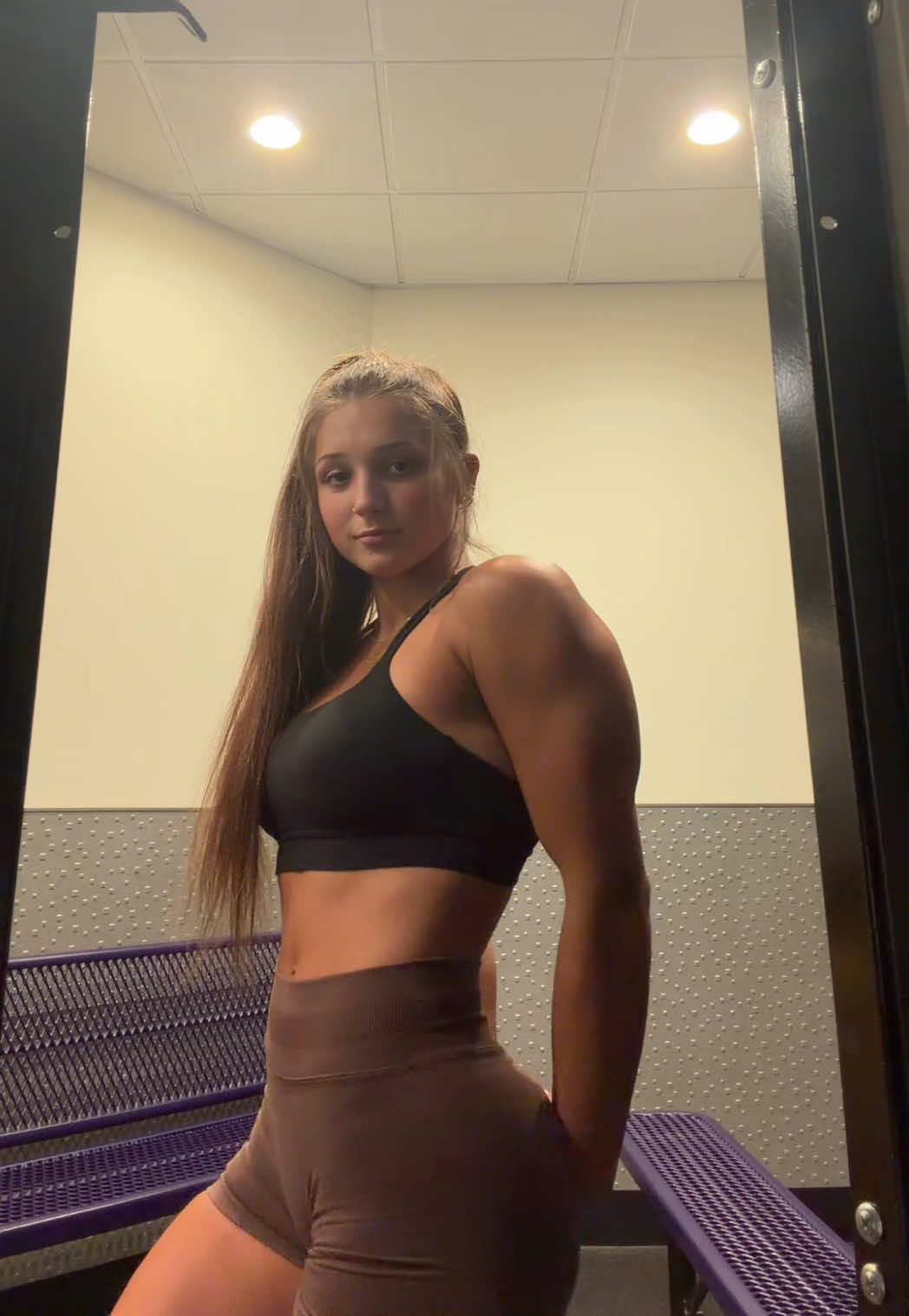 @hi