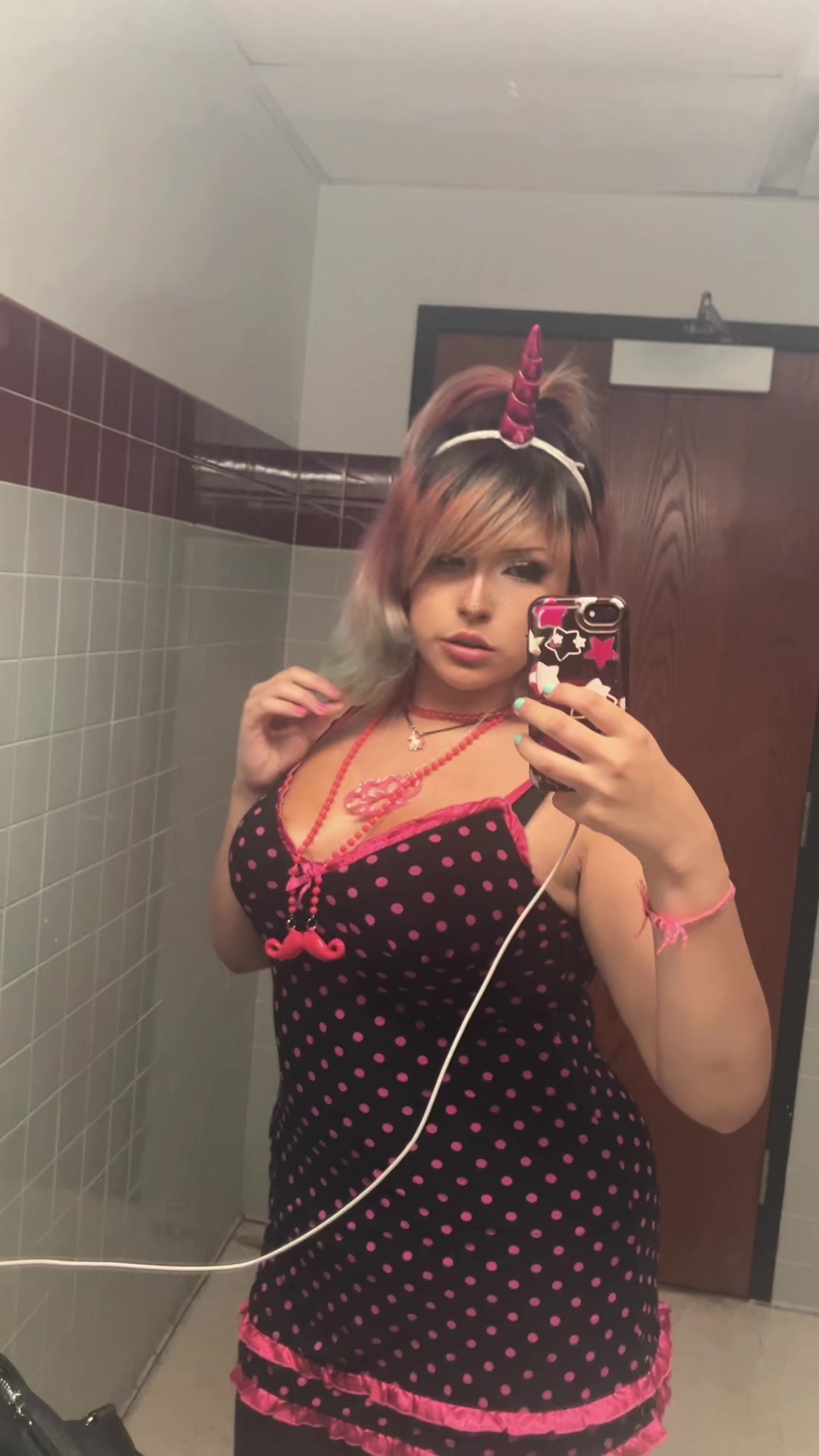 @sellystinka