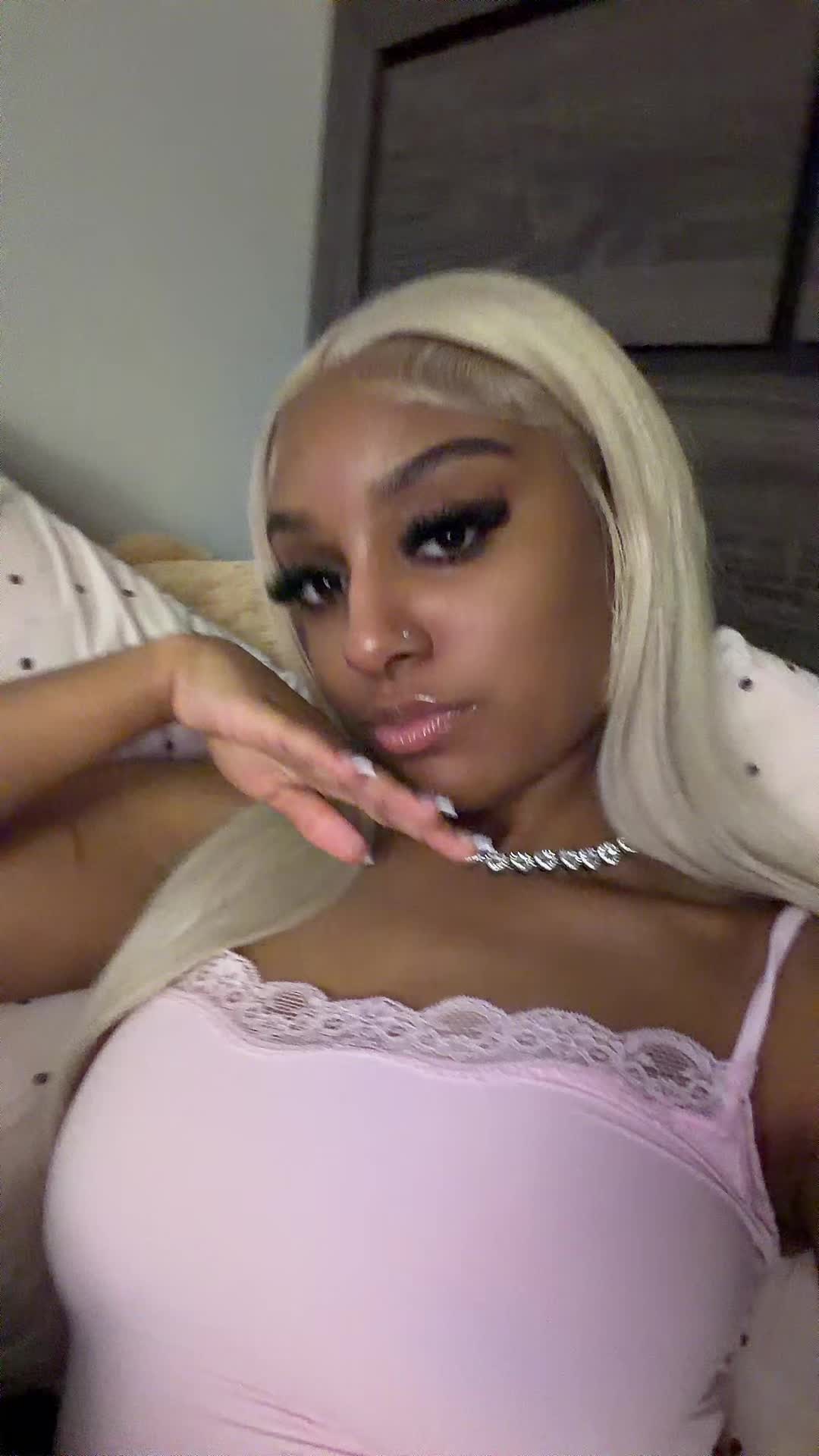 @leahrayeee