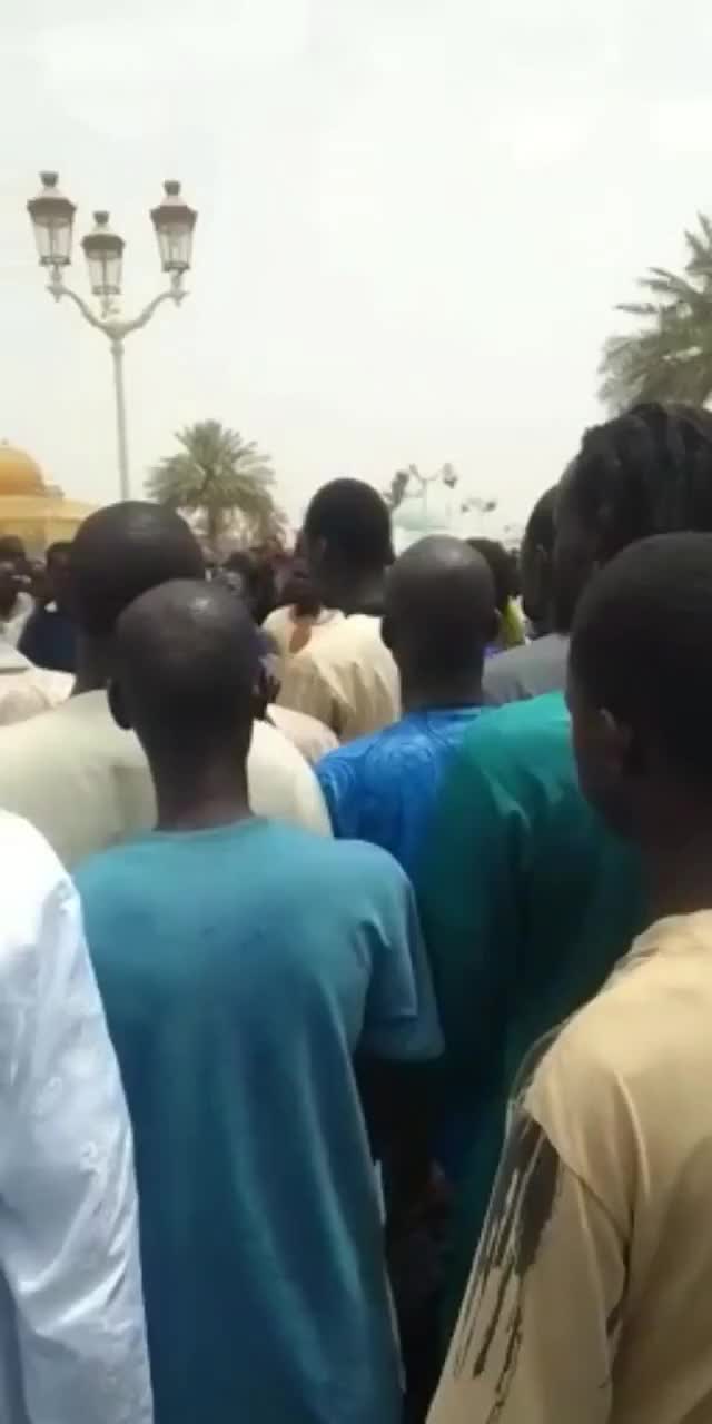 @Mbaye carreleur