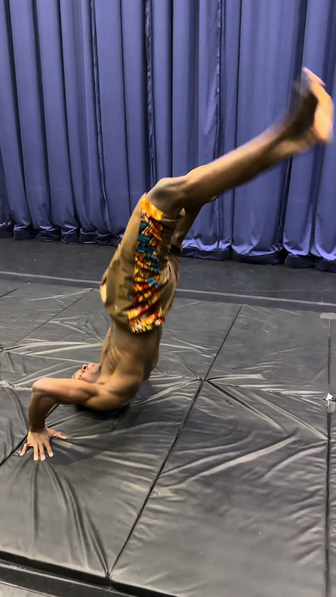 @lele Contorsionniste