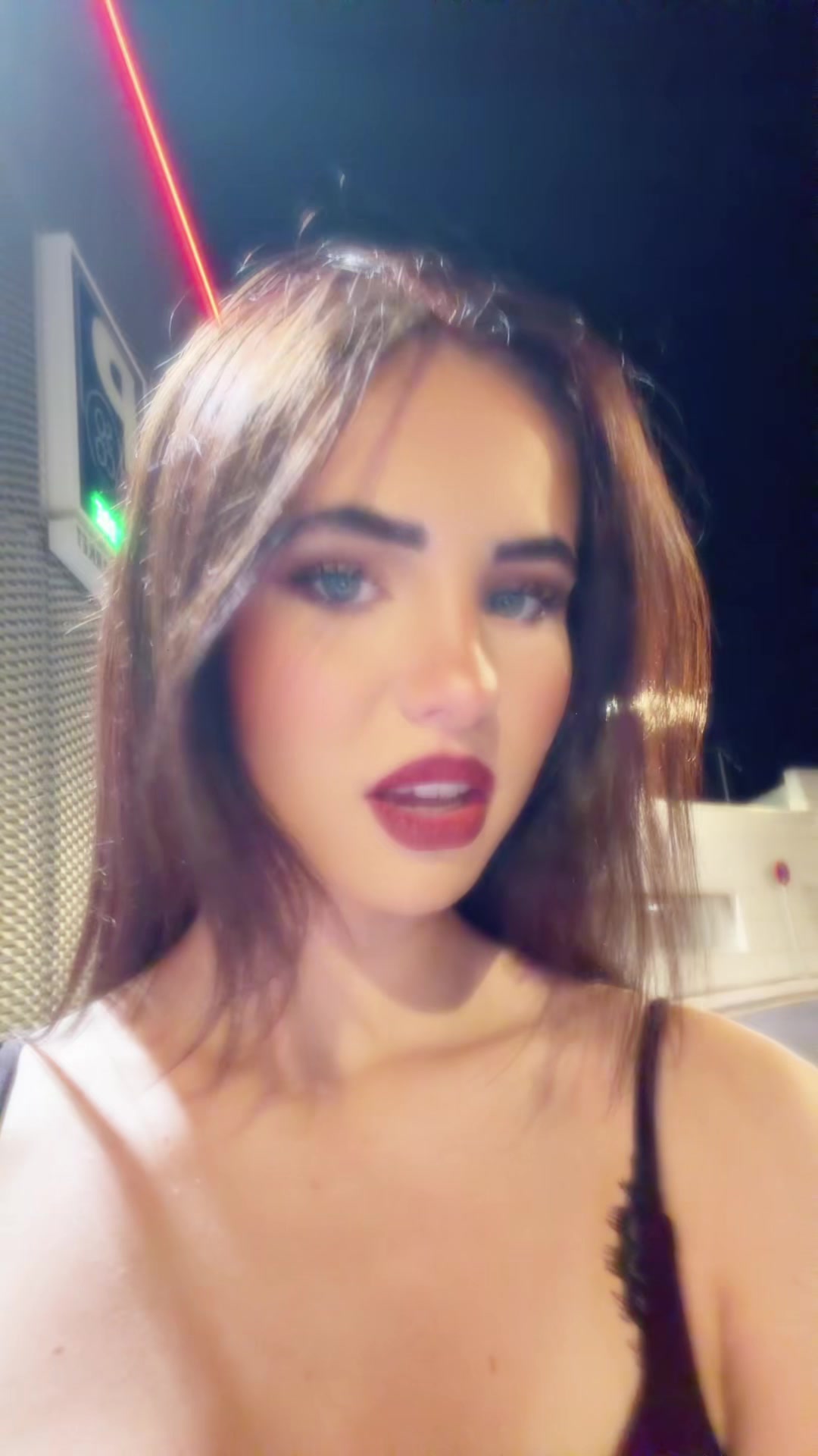 @A N  M A U D