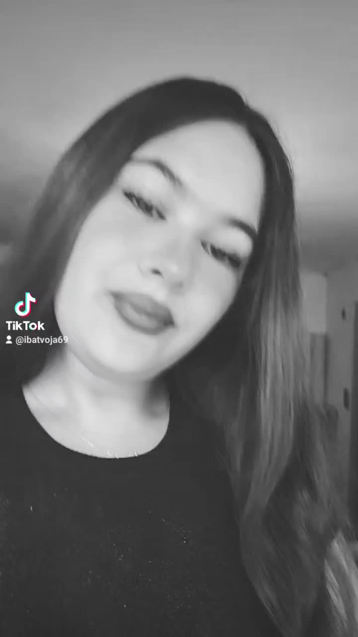 @vladu&scaron;ka oxx