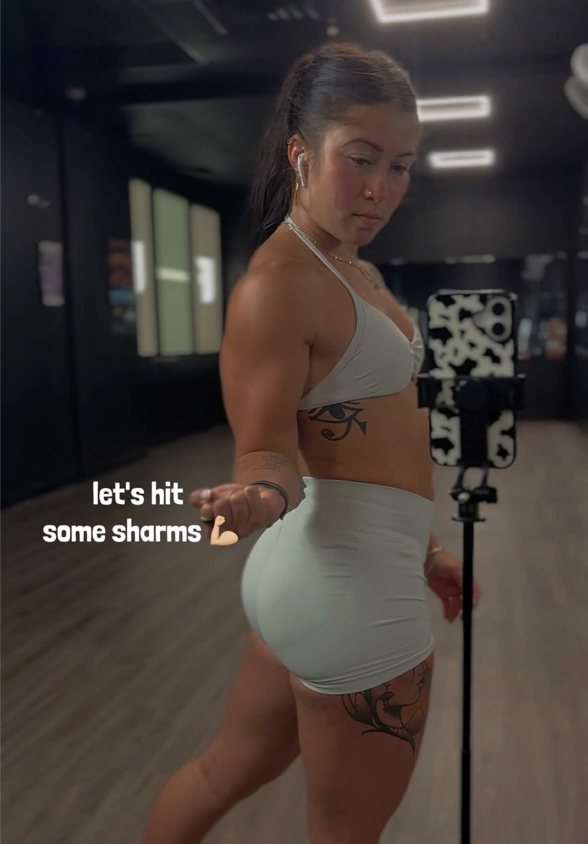 @ANNIEGIRL🫐✨