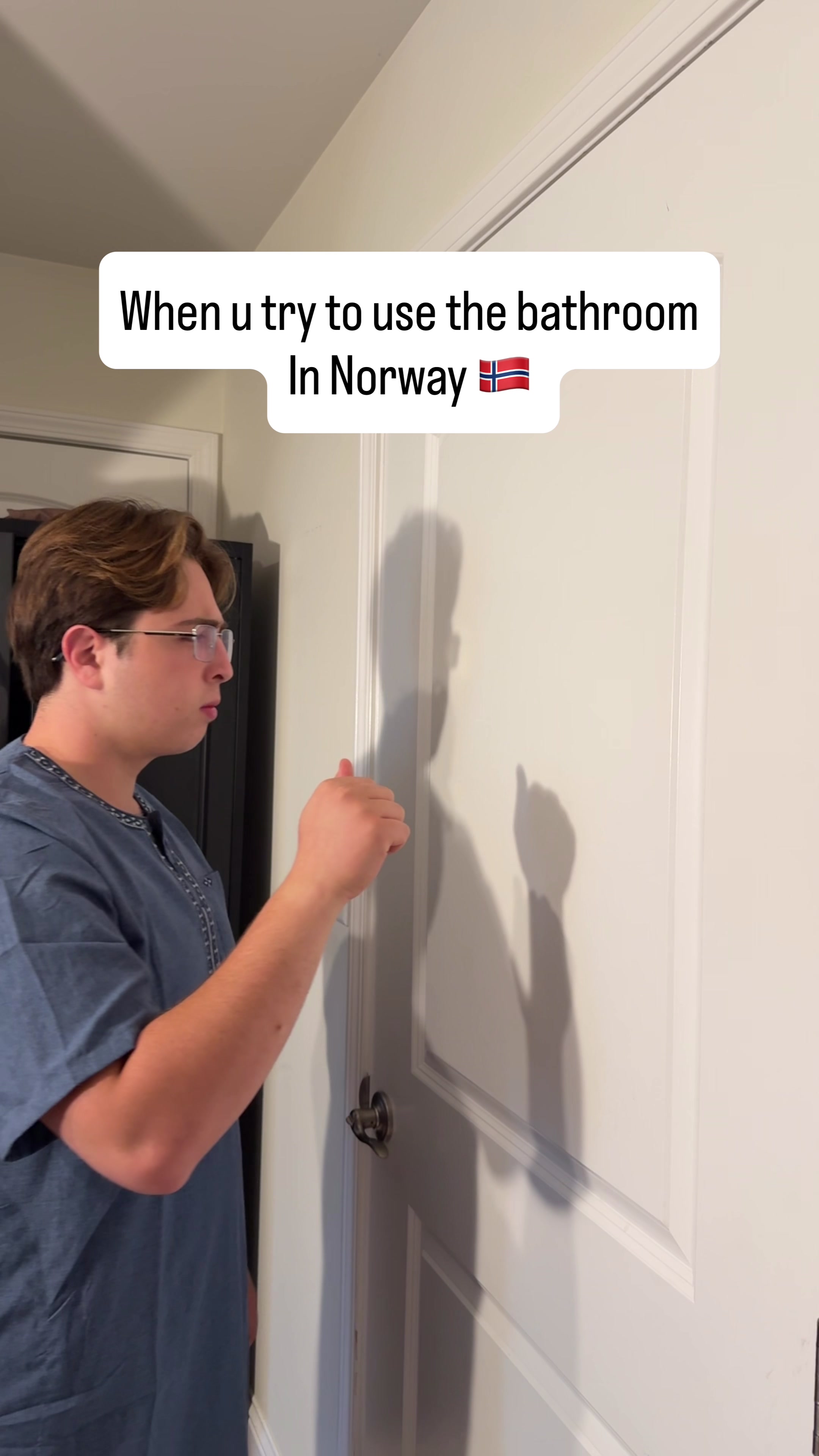 @adoolie_
