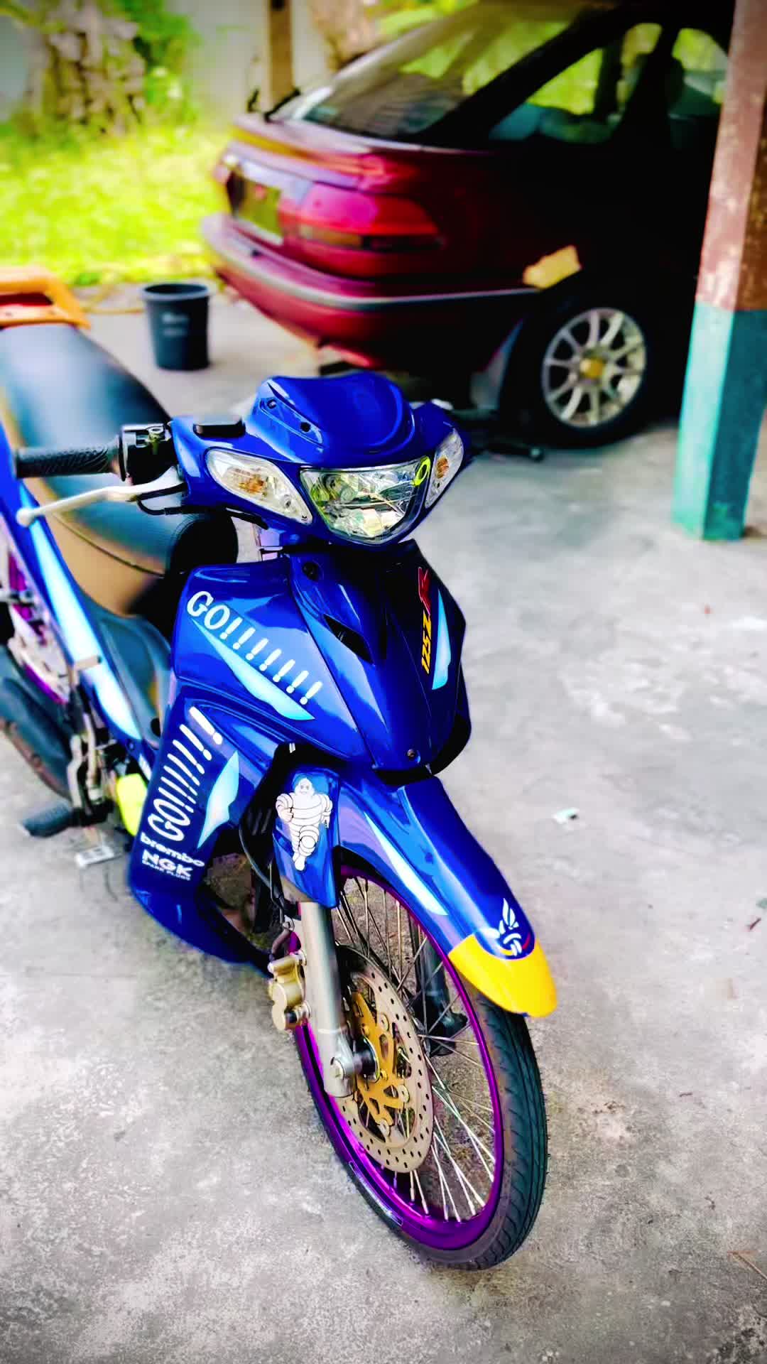 @๐ธ y ๐
o ๐ฟ