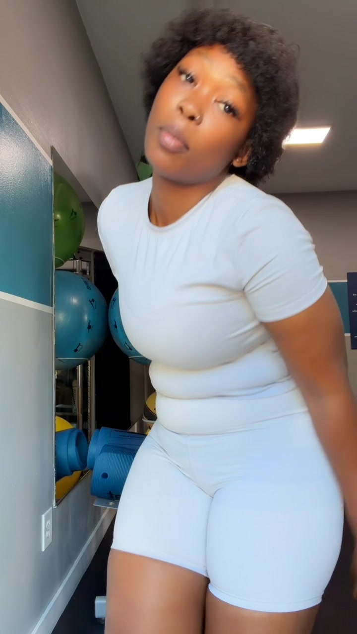 @Proud _ Chubby _Girl 🍑 ☁️