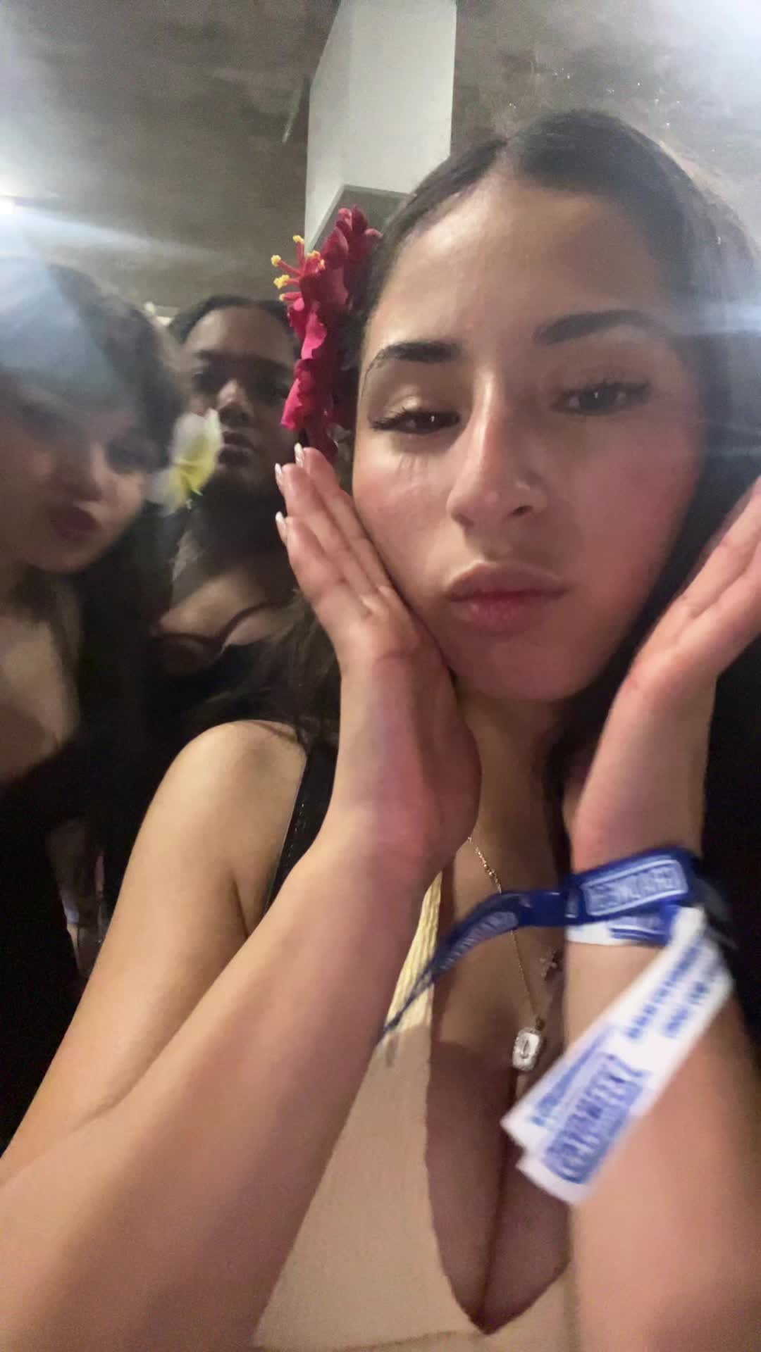 @⚡️
