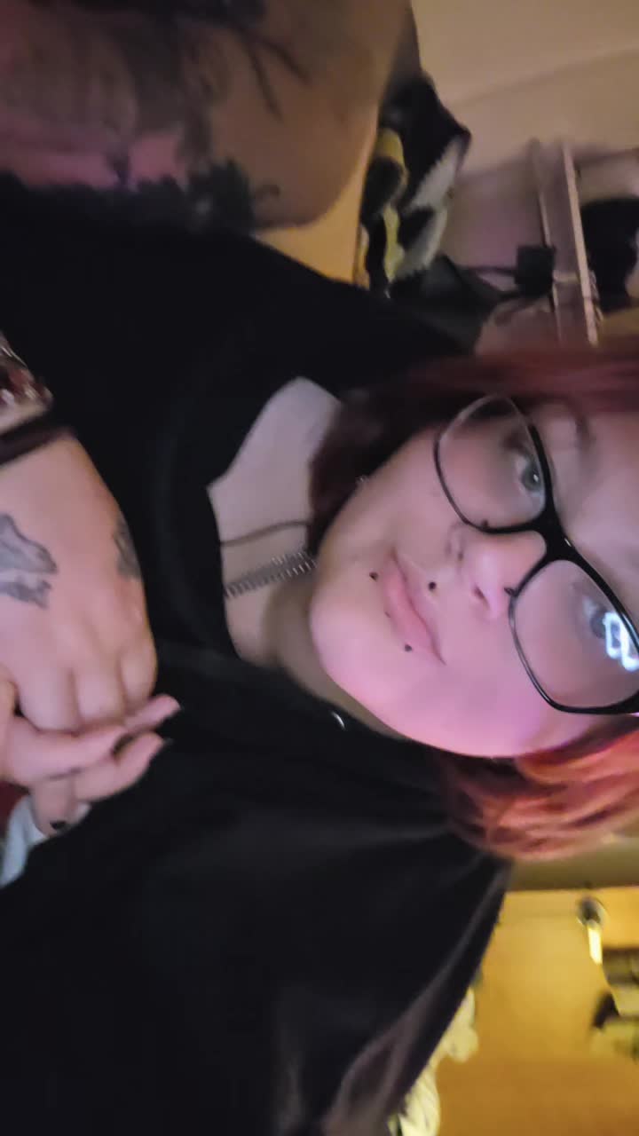 @damages_wifey
