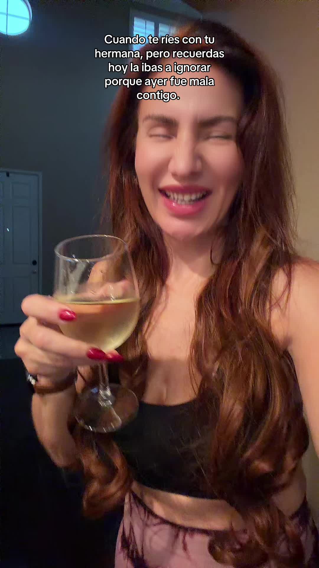@Camila Bella