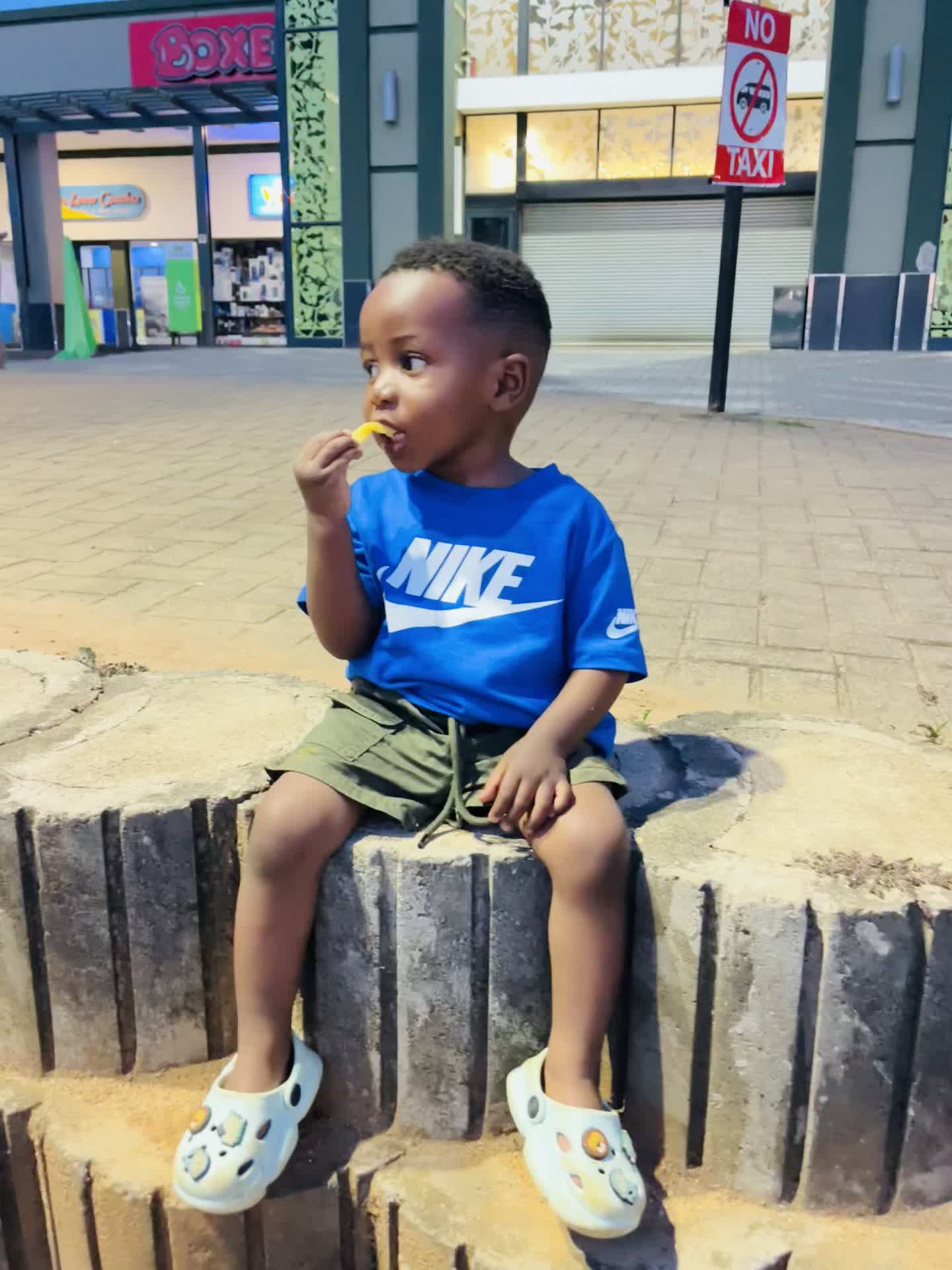 @riandise phaswana