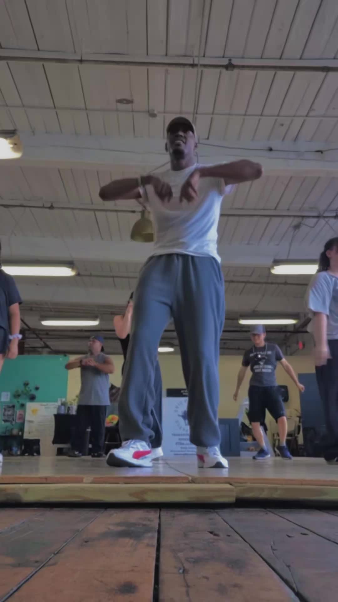 @Dancemachine