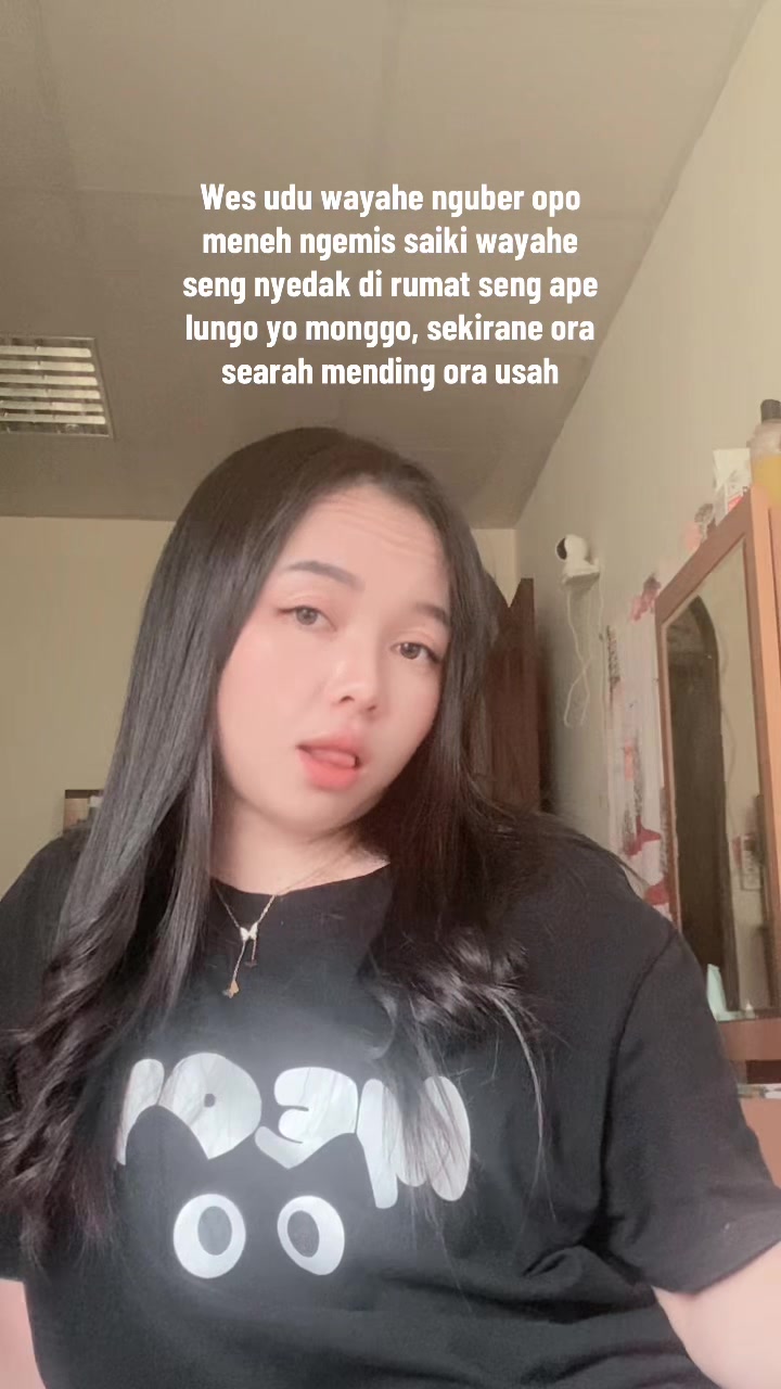 @𝐴𝑛𝑎𝑛𝑑𝑎_𝑦𝑢𝑙𝑦916