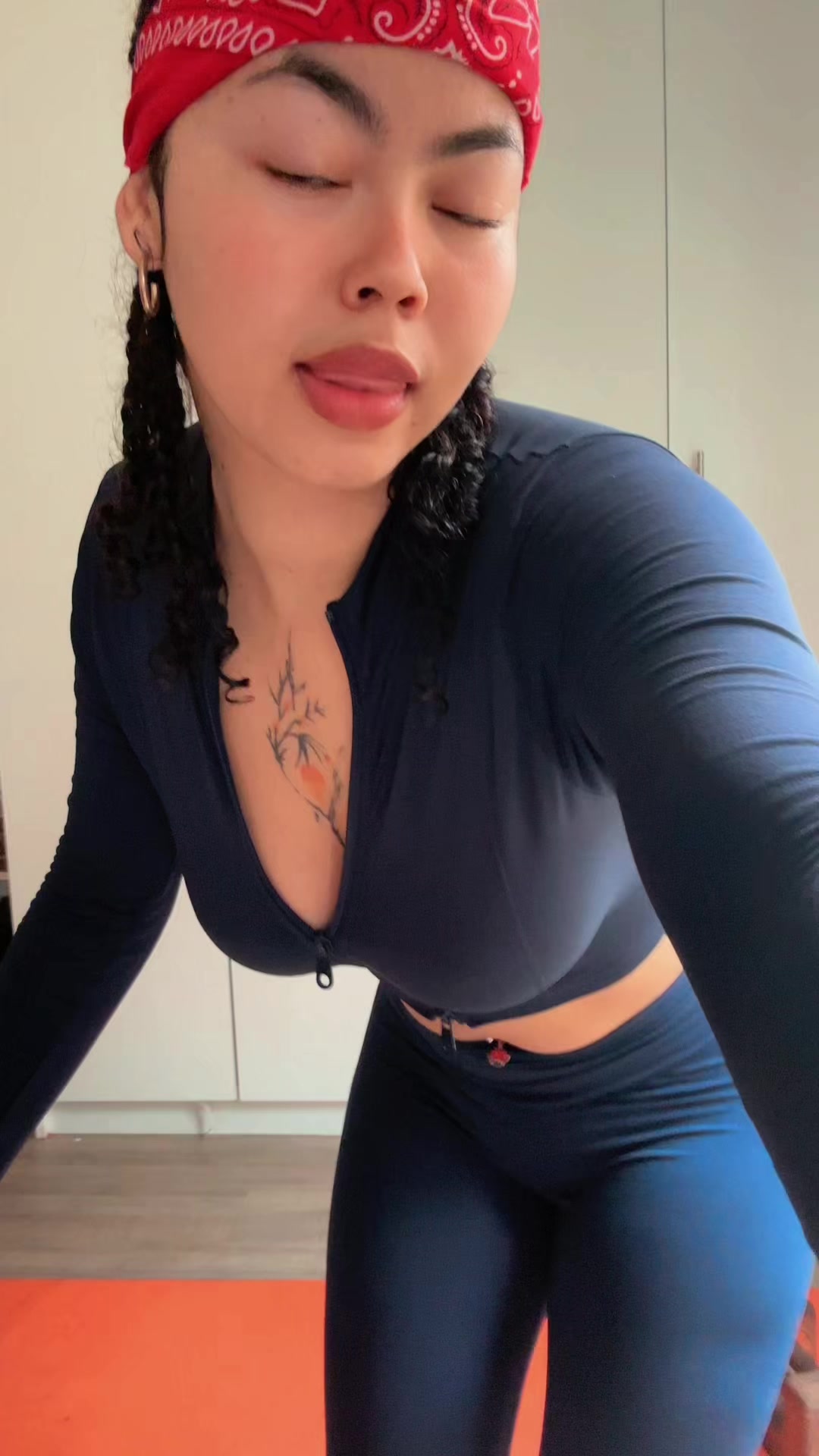 @Hayli September