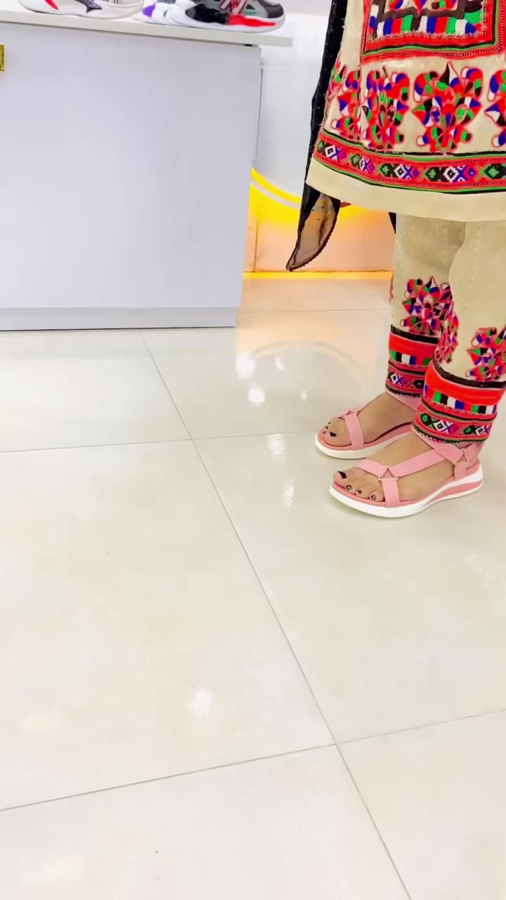 @🦋⃟⃟ ͥ ͣ ͫ نازش ماشکیلی👰࿐