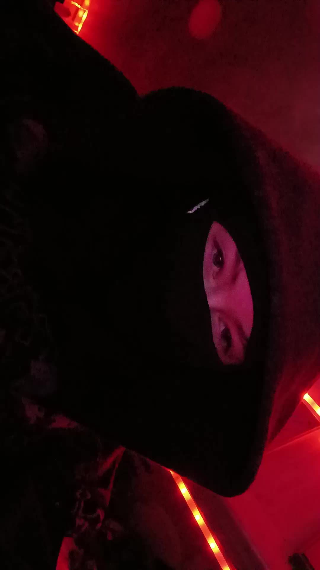 @†+✝+ 𝕳𝖊𝖑𝖑𝕳𝖔𝖚𝖓𝖉 +✝+†