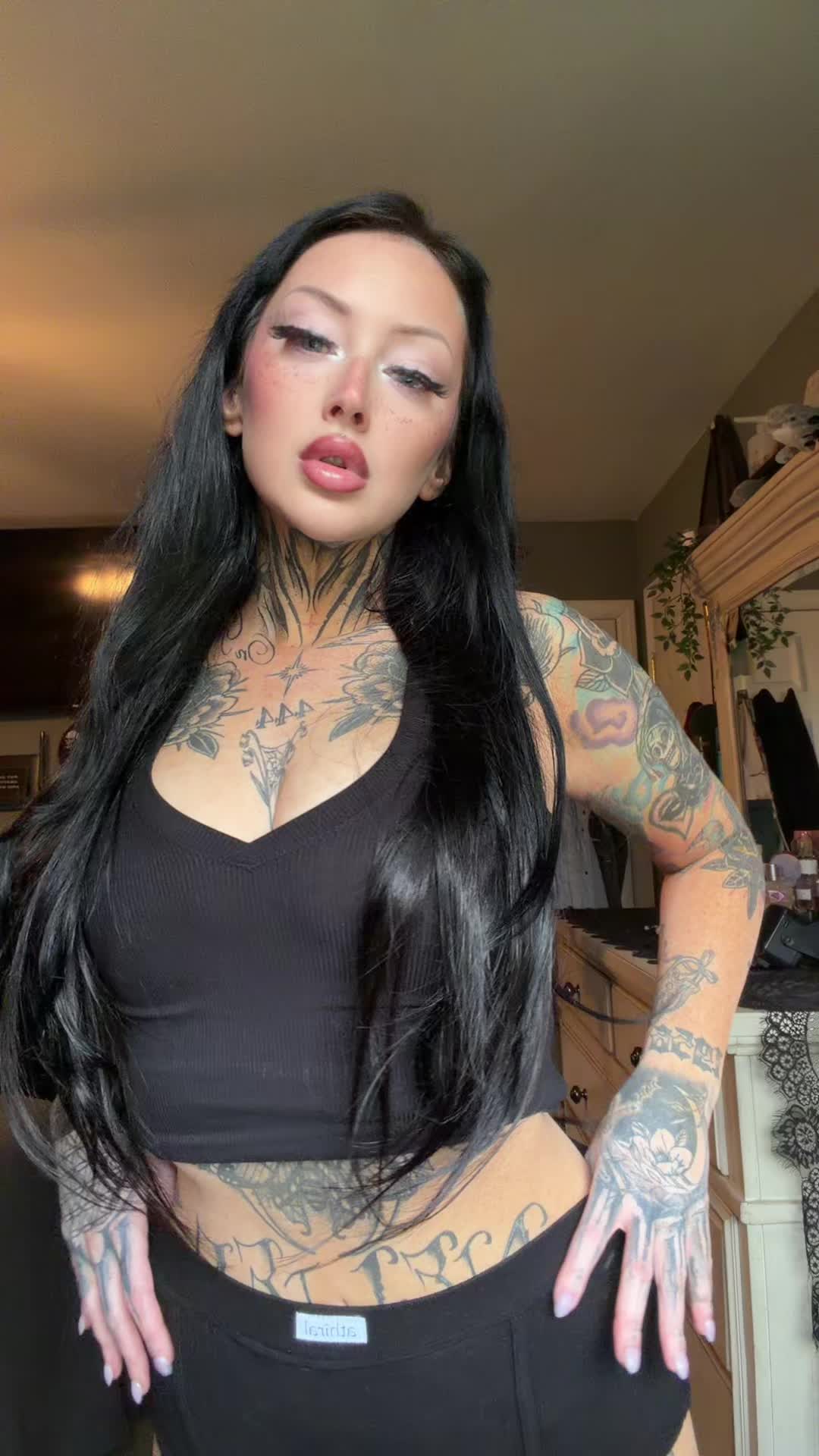@nikkispiderbaby