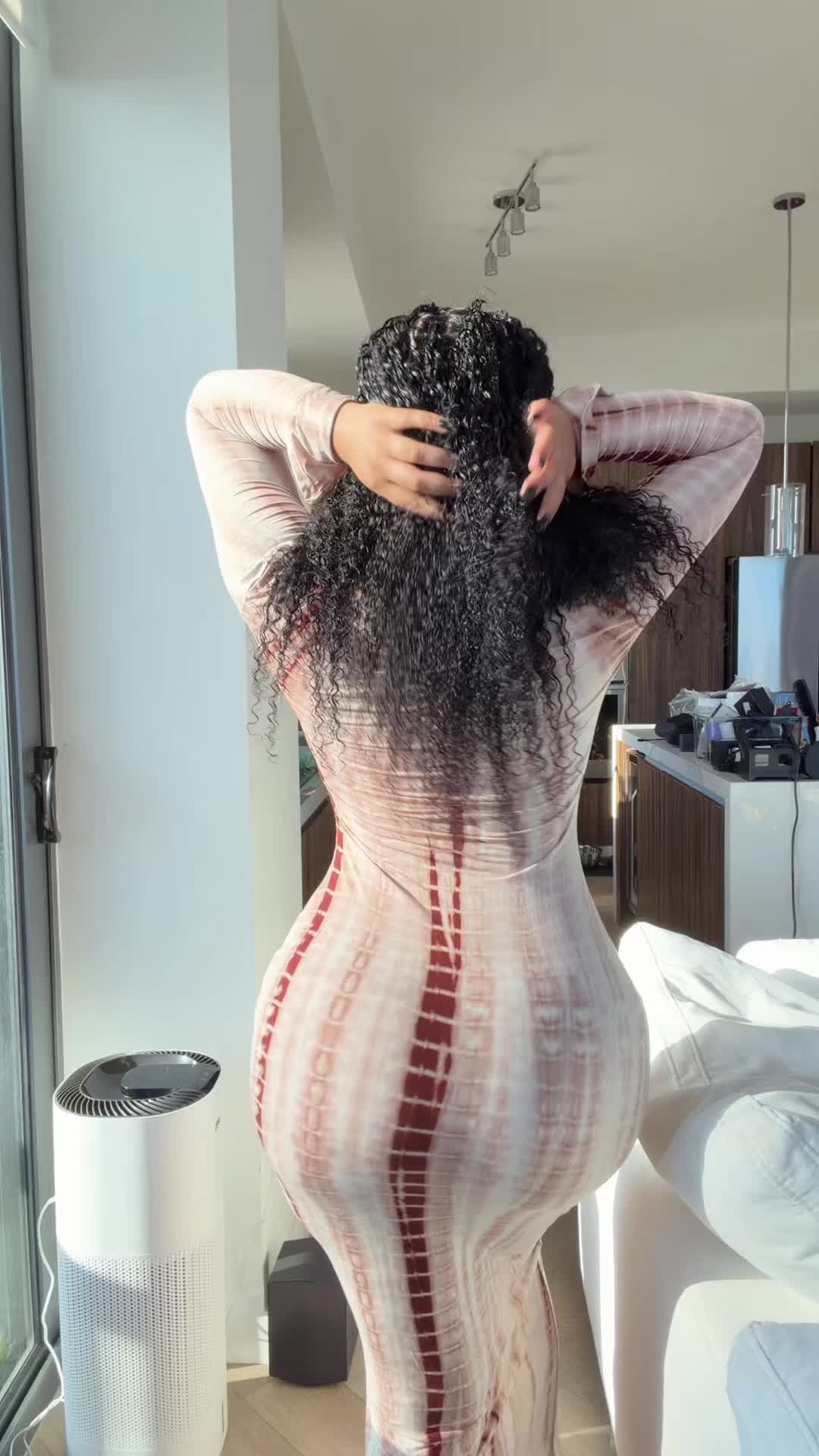 @Missskaylax