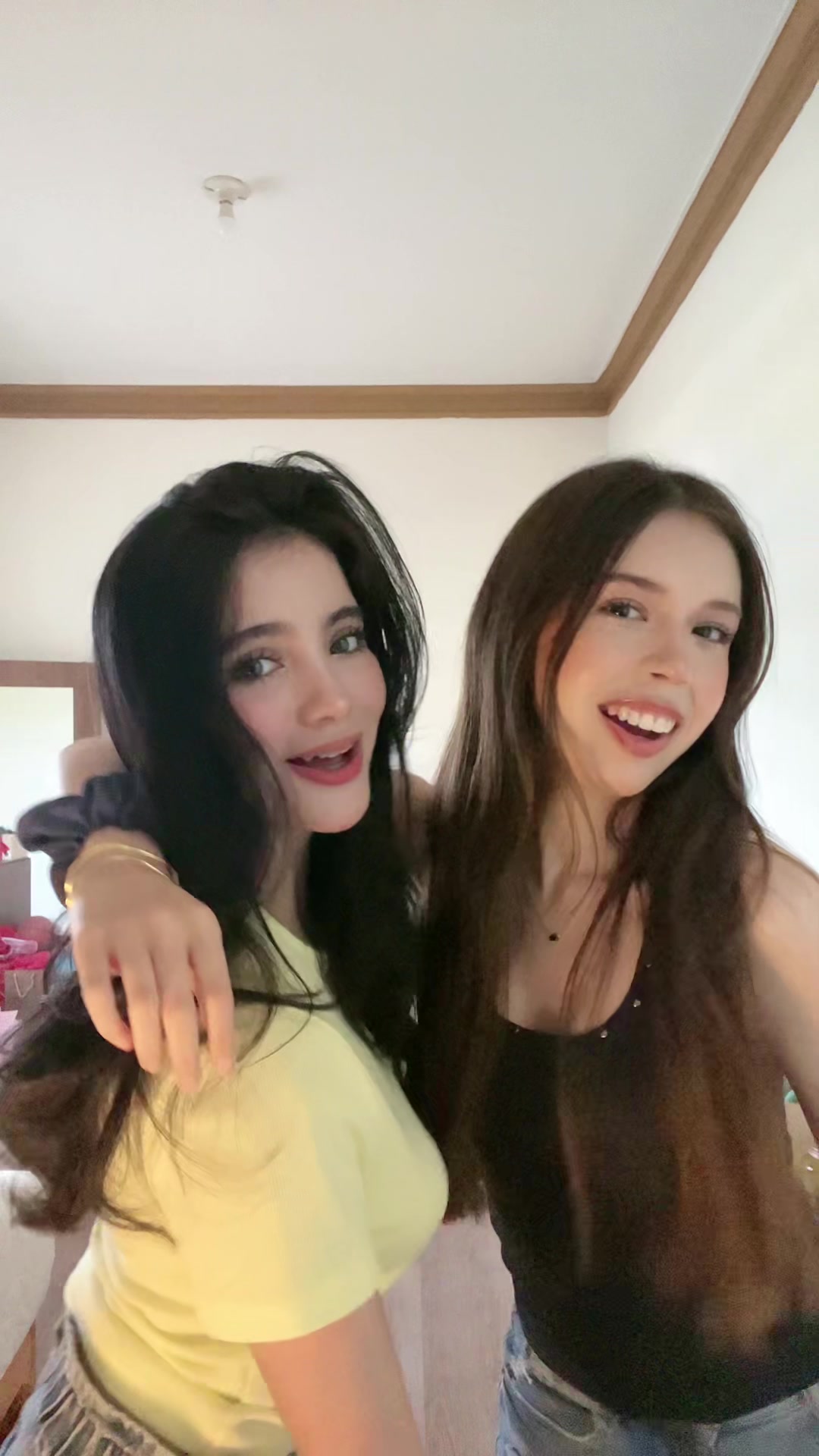 @Lizbeth Sofía 🦢