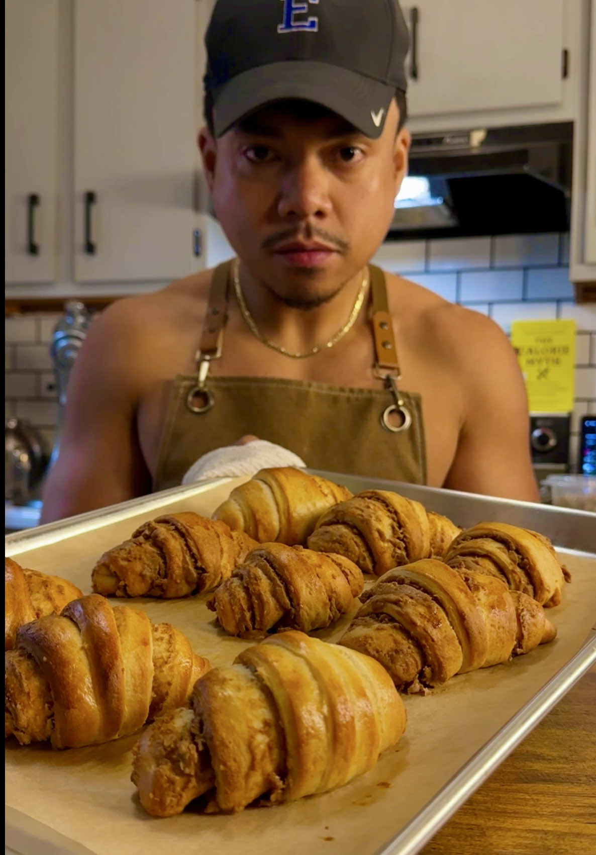 @theshirtlesshomebaker
