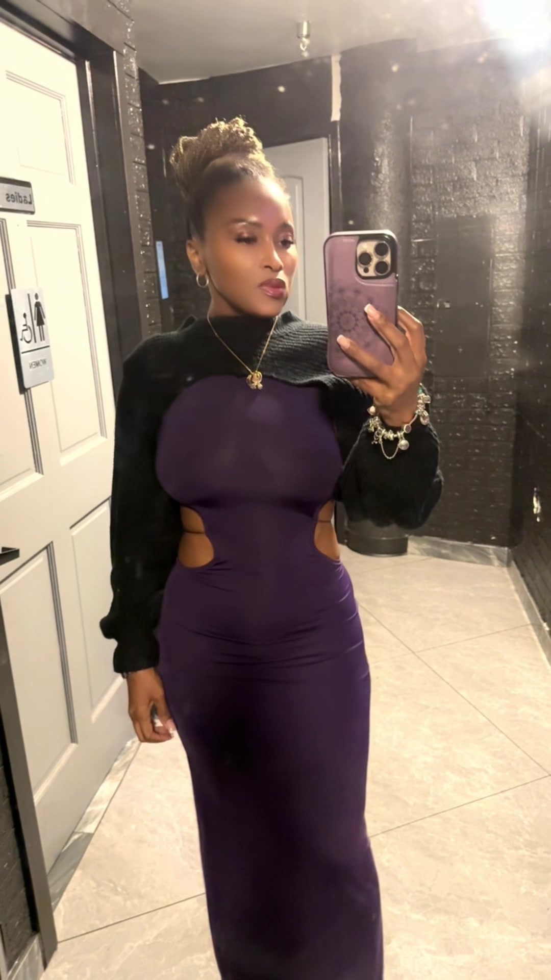 @Jlove25