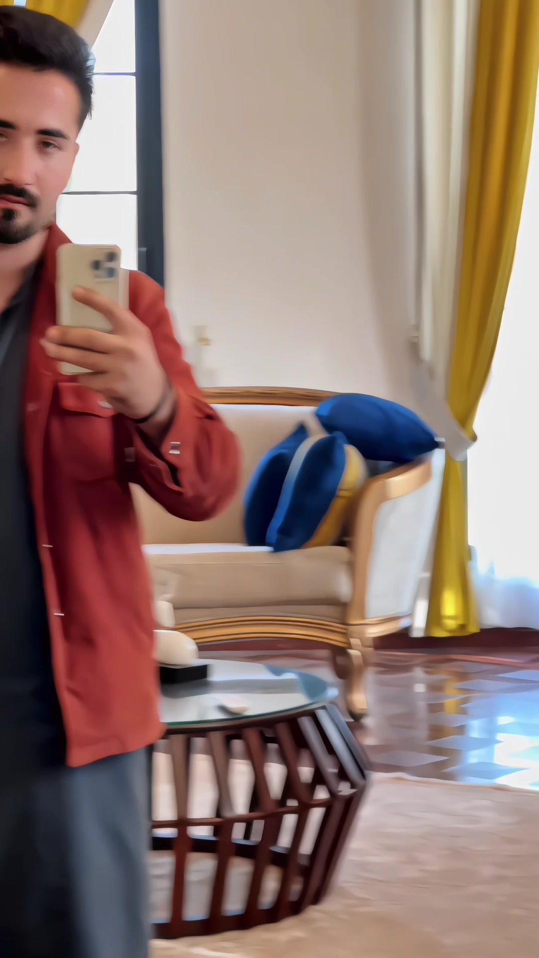 @️