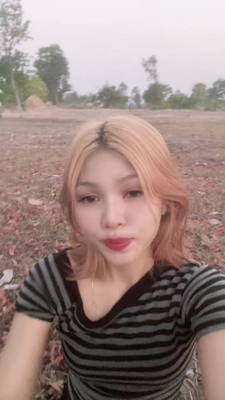 @ខួច គីមឡៃ