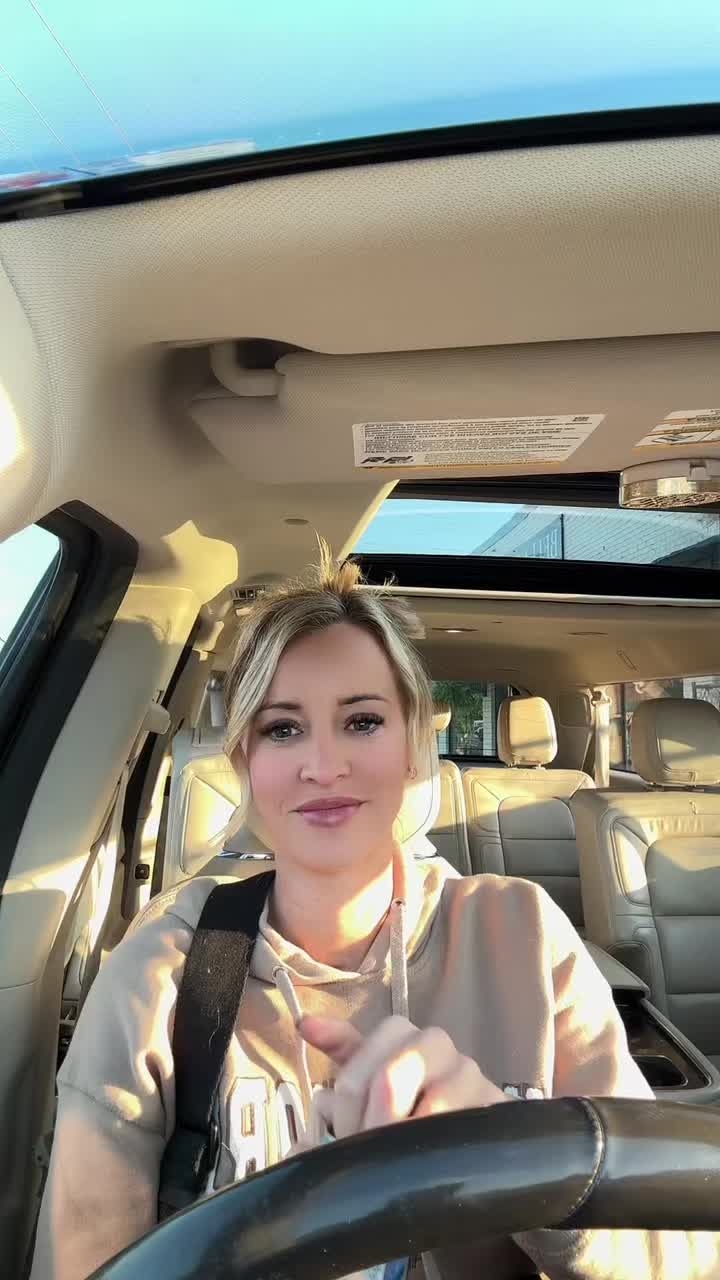 @elisabethnowakhair