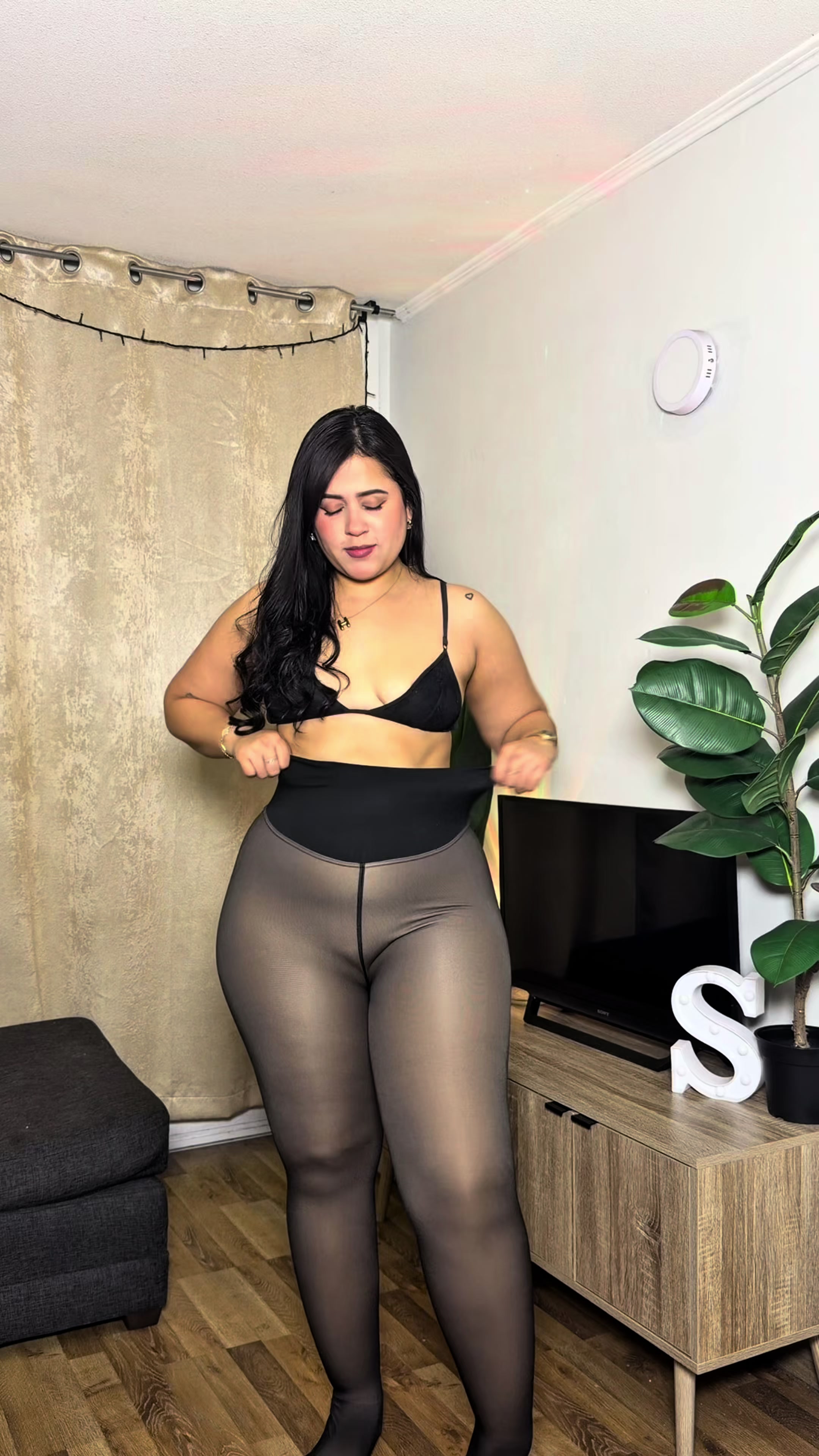 @𝐂𝐨𝐧𝐧𝐲𝐁𝐨𝐮𝐭𝐢𝐪𝐮𝐞