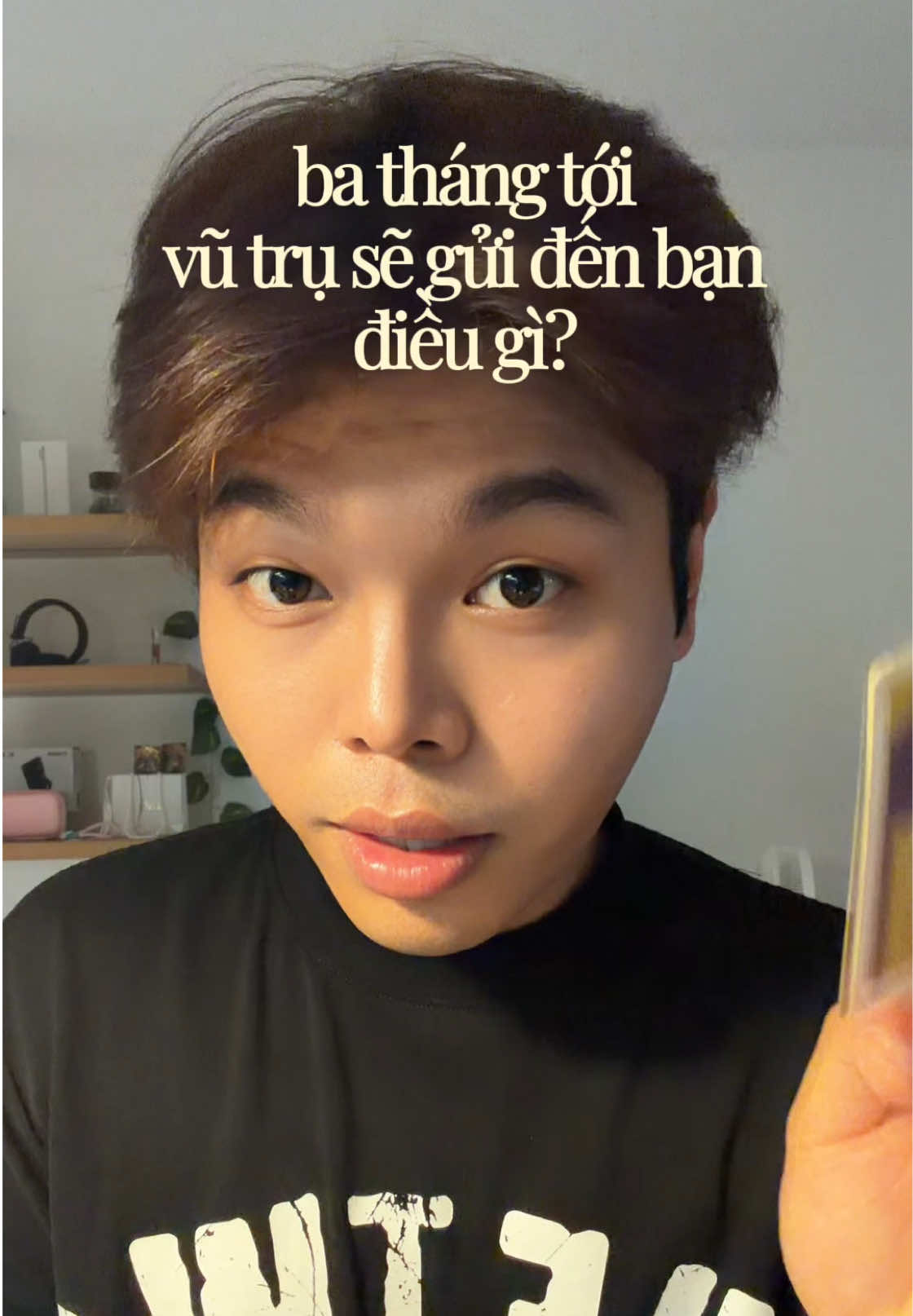 @Một chiếc &ocirc;m nhỏ ch&iacute;u