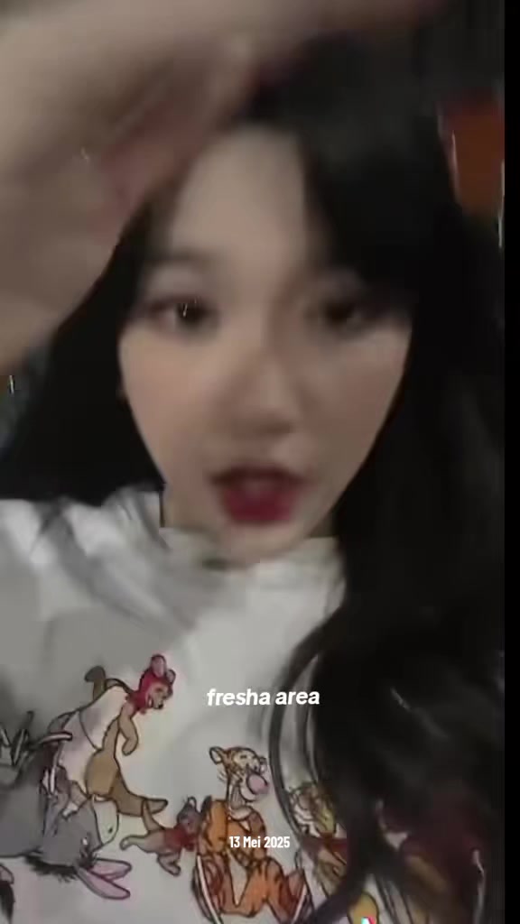 @𝘳𝘢𝘯𝘥𝘰𝘮𝘭𝘺 😼