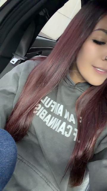 @LizzQueenX