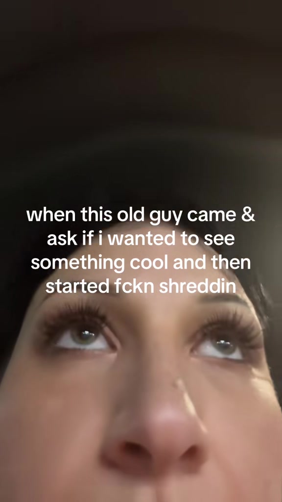 @liketotallynikki
