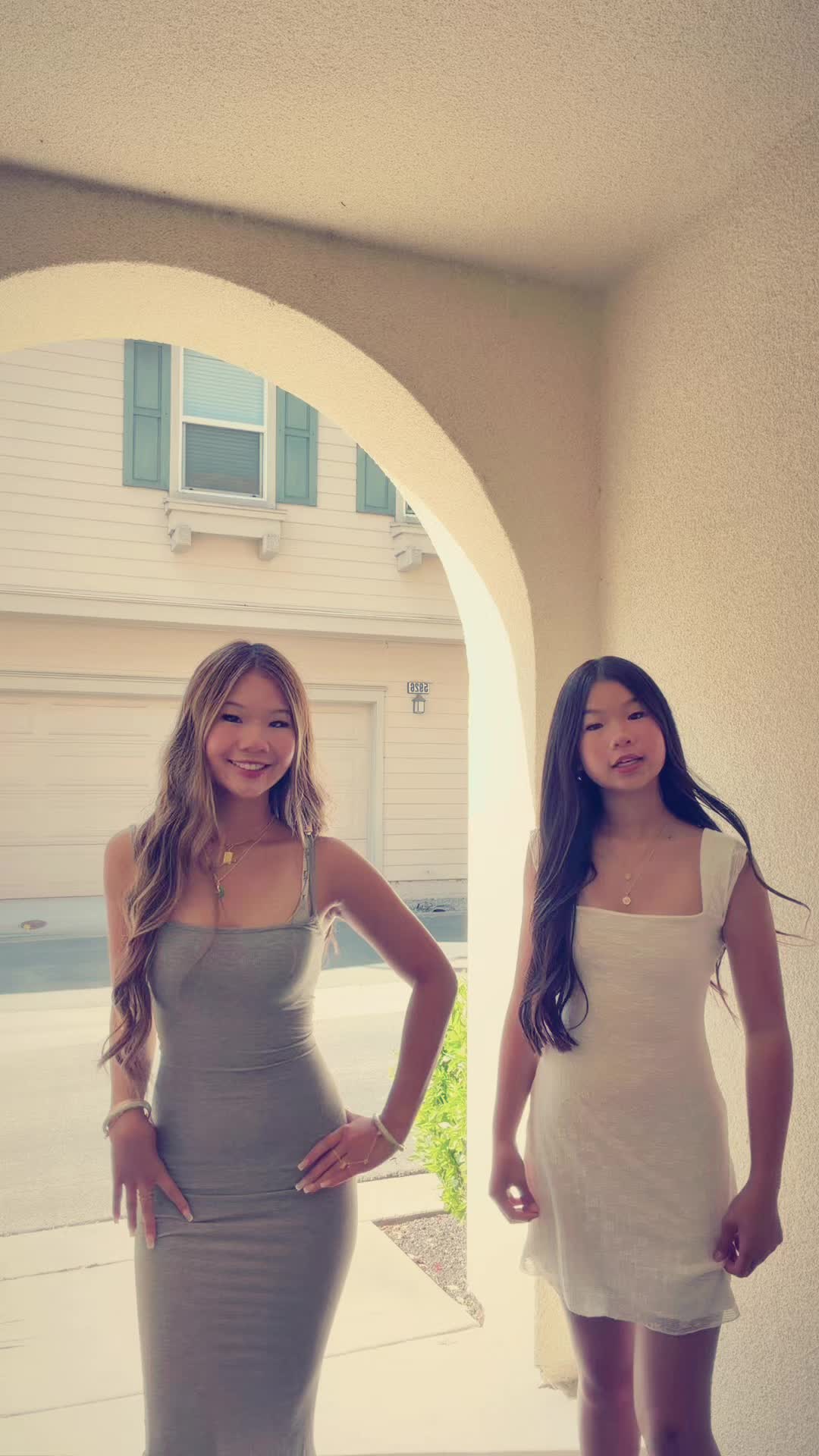 @ELLA CHAU