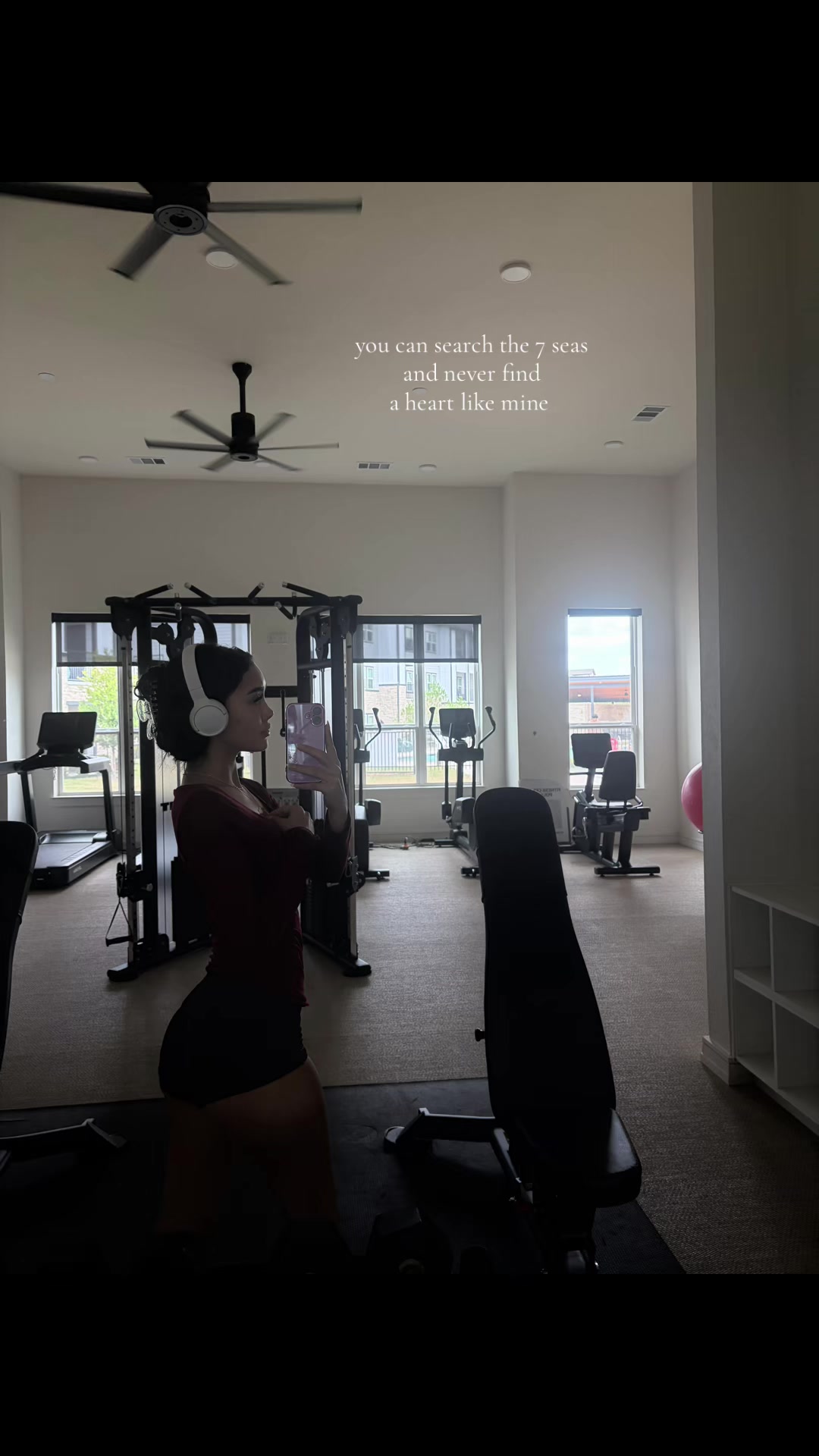 @whostaiana