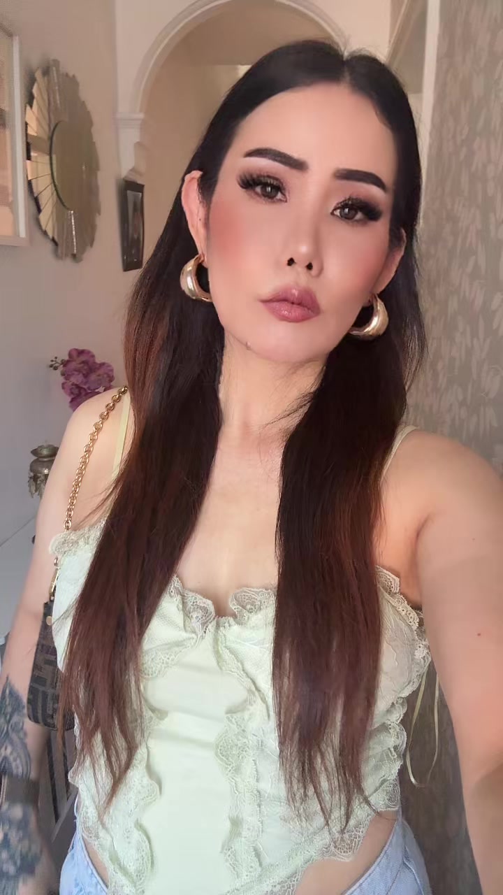 @Amira limbu🇬🇧🇳🇵