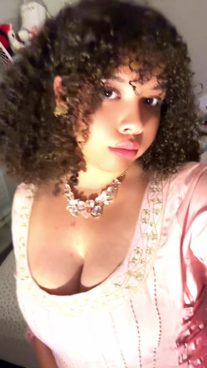 @Aj⭐️